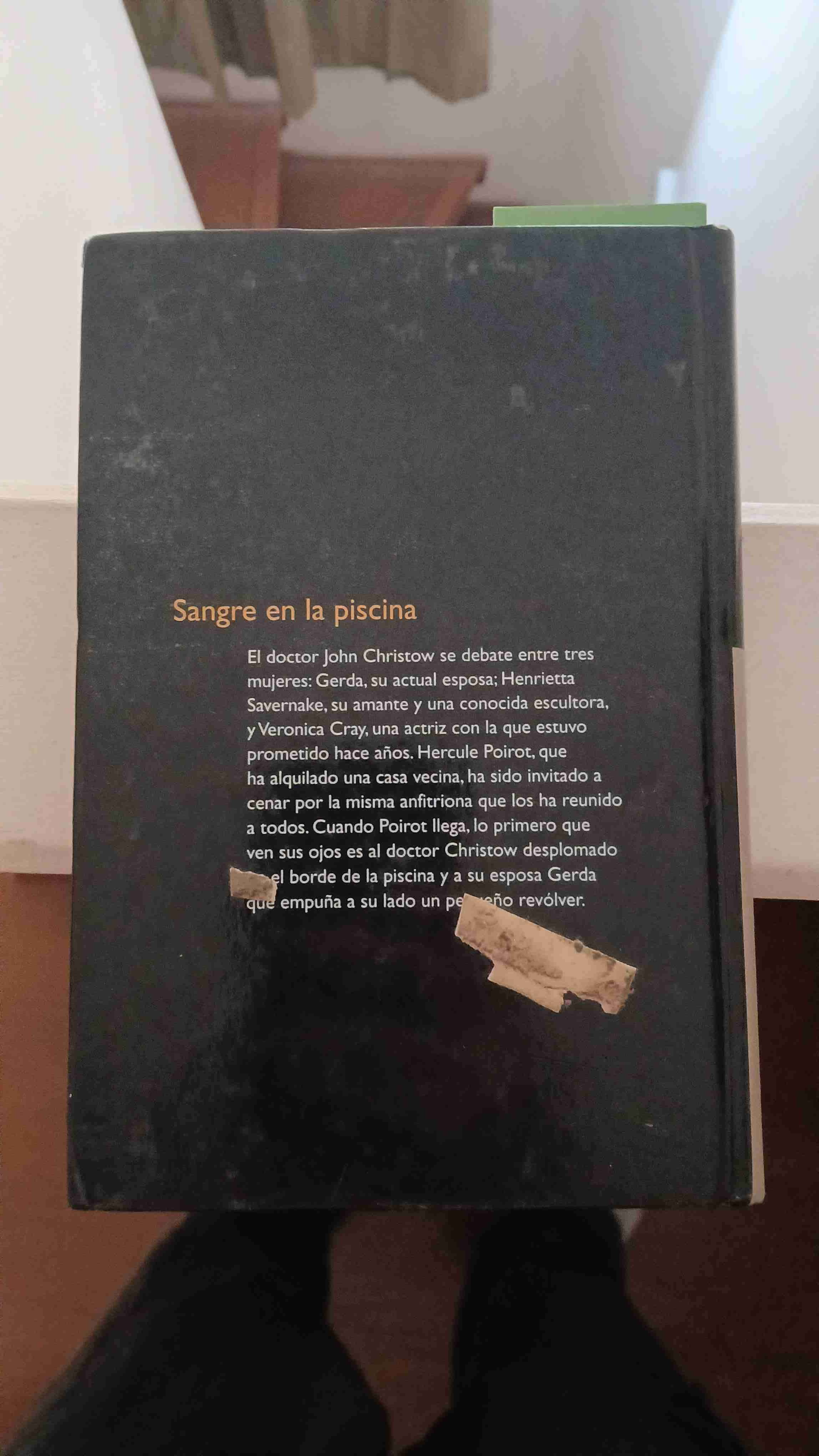 Libro Sangre en la piscina - miniatura 2