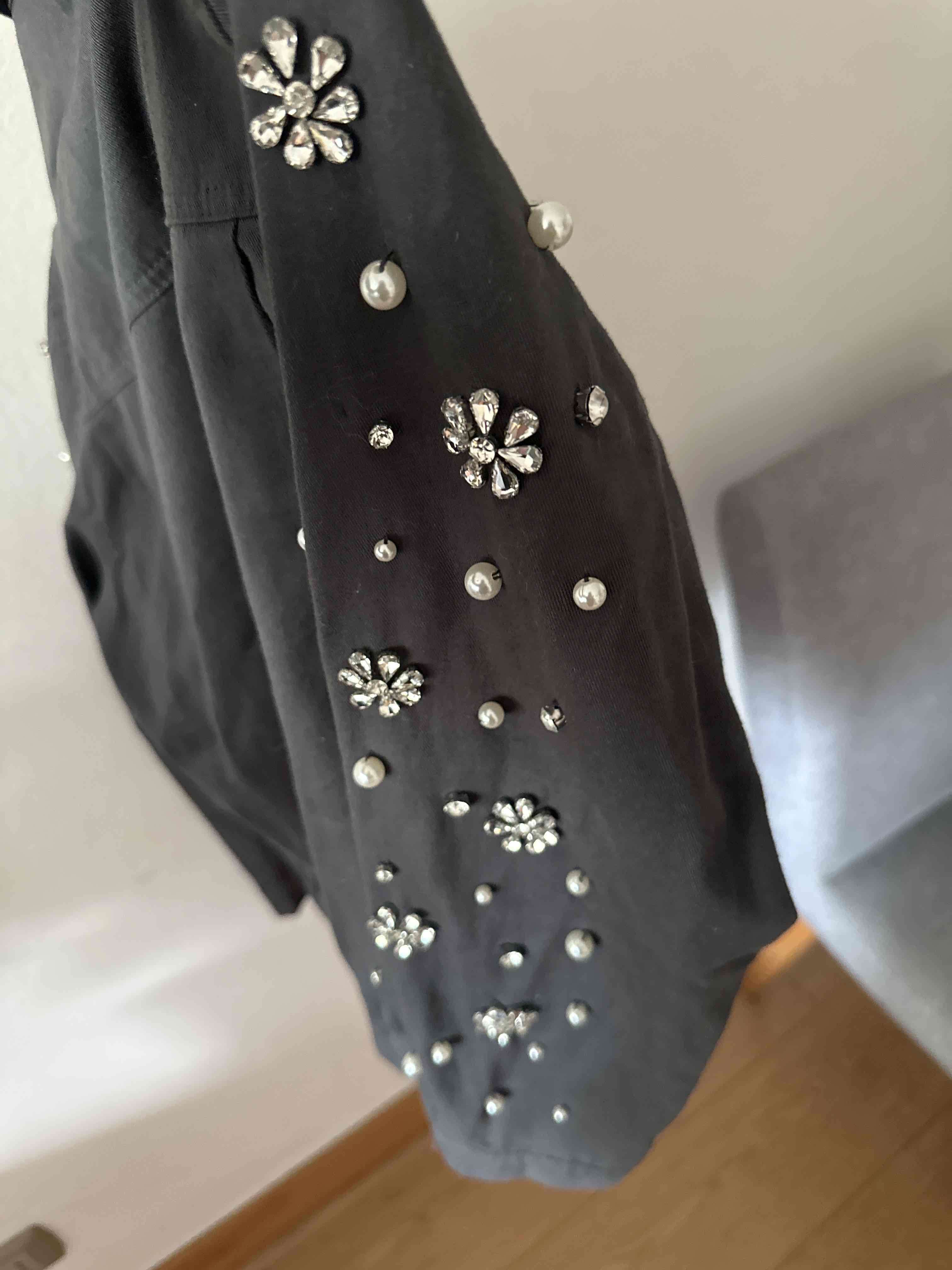 Chaqueta gris oscuro con tachas - miniatura 4