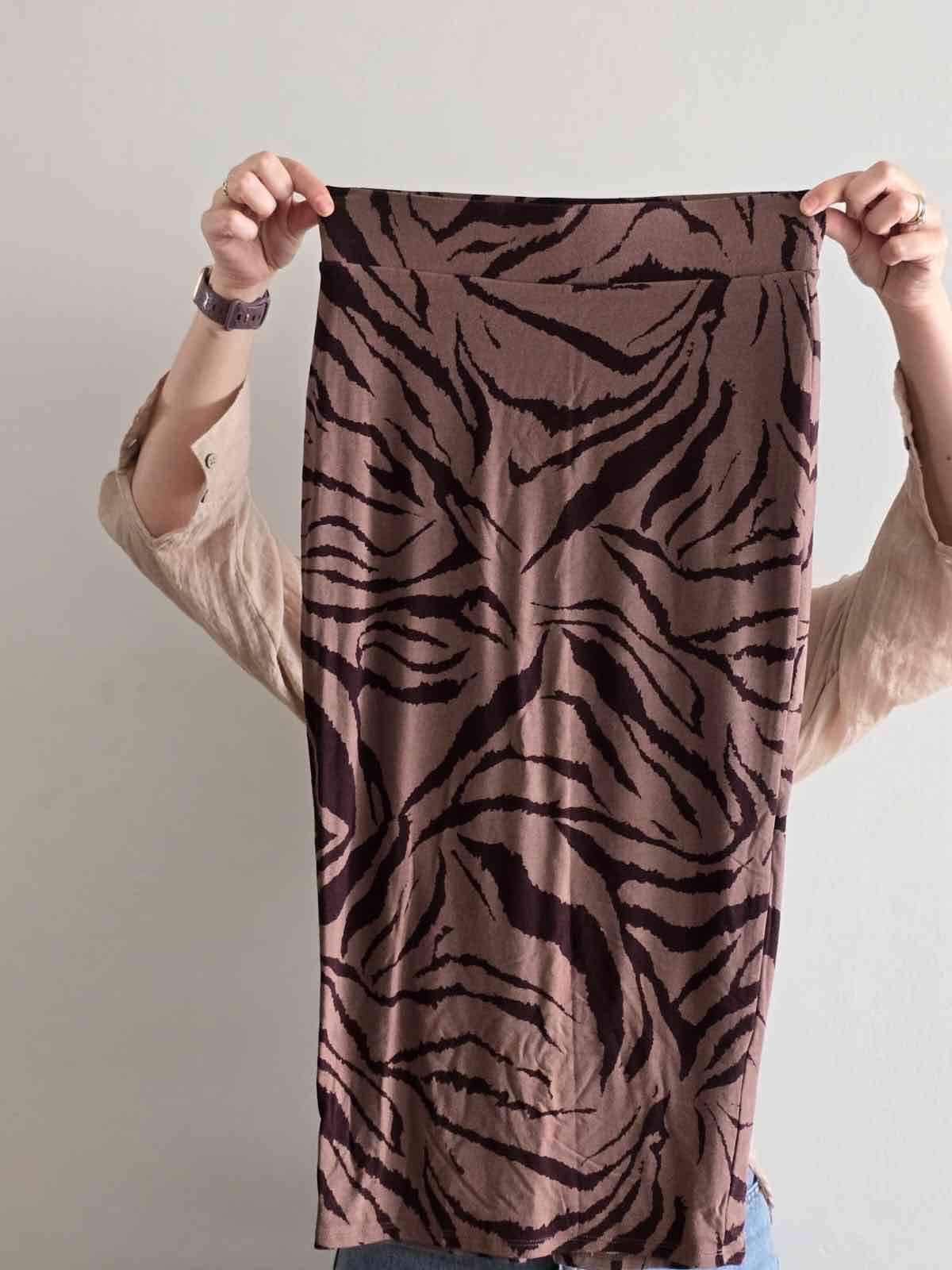Falda animal print marrón