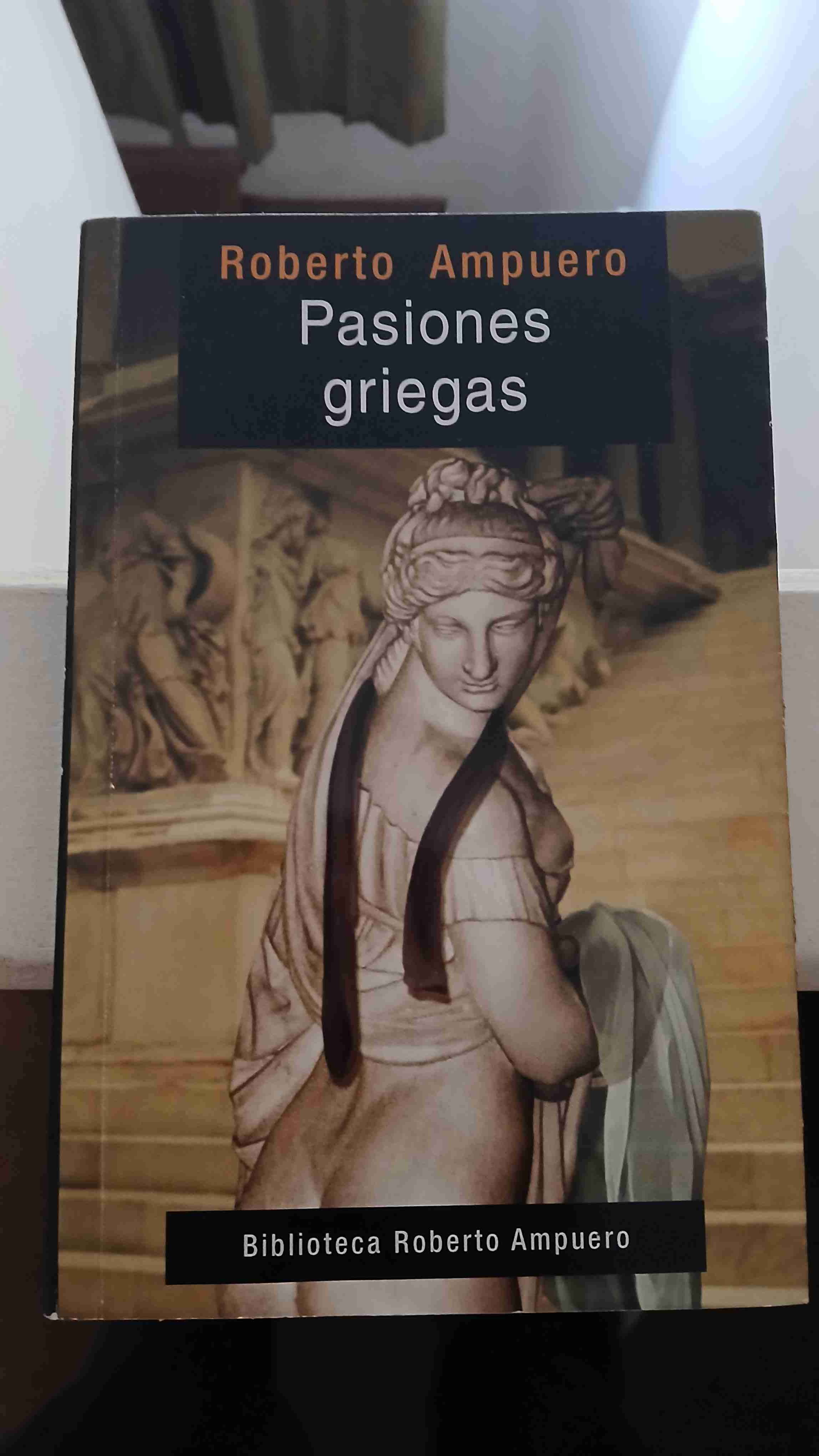 Colección de libros de Roberto Ampuero - miniatura 4