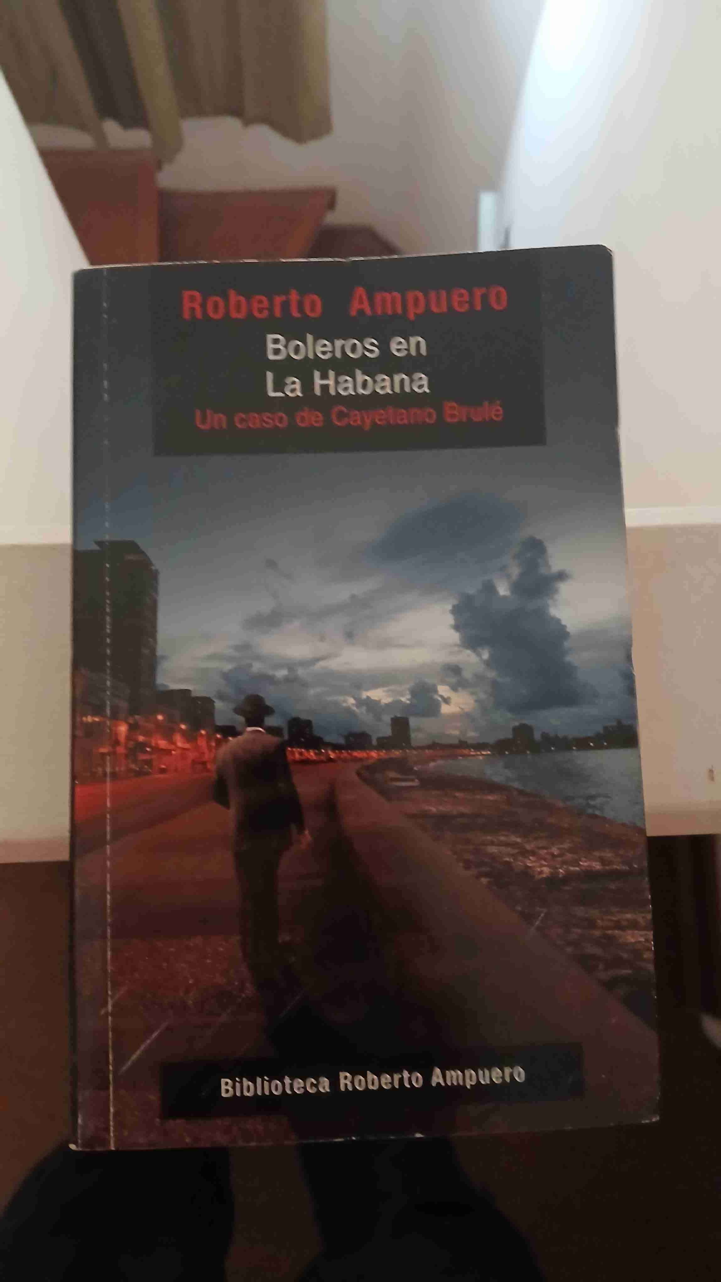 Colección de libros de Roberto Ampuero - miniatura 5