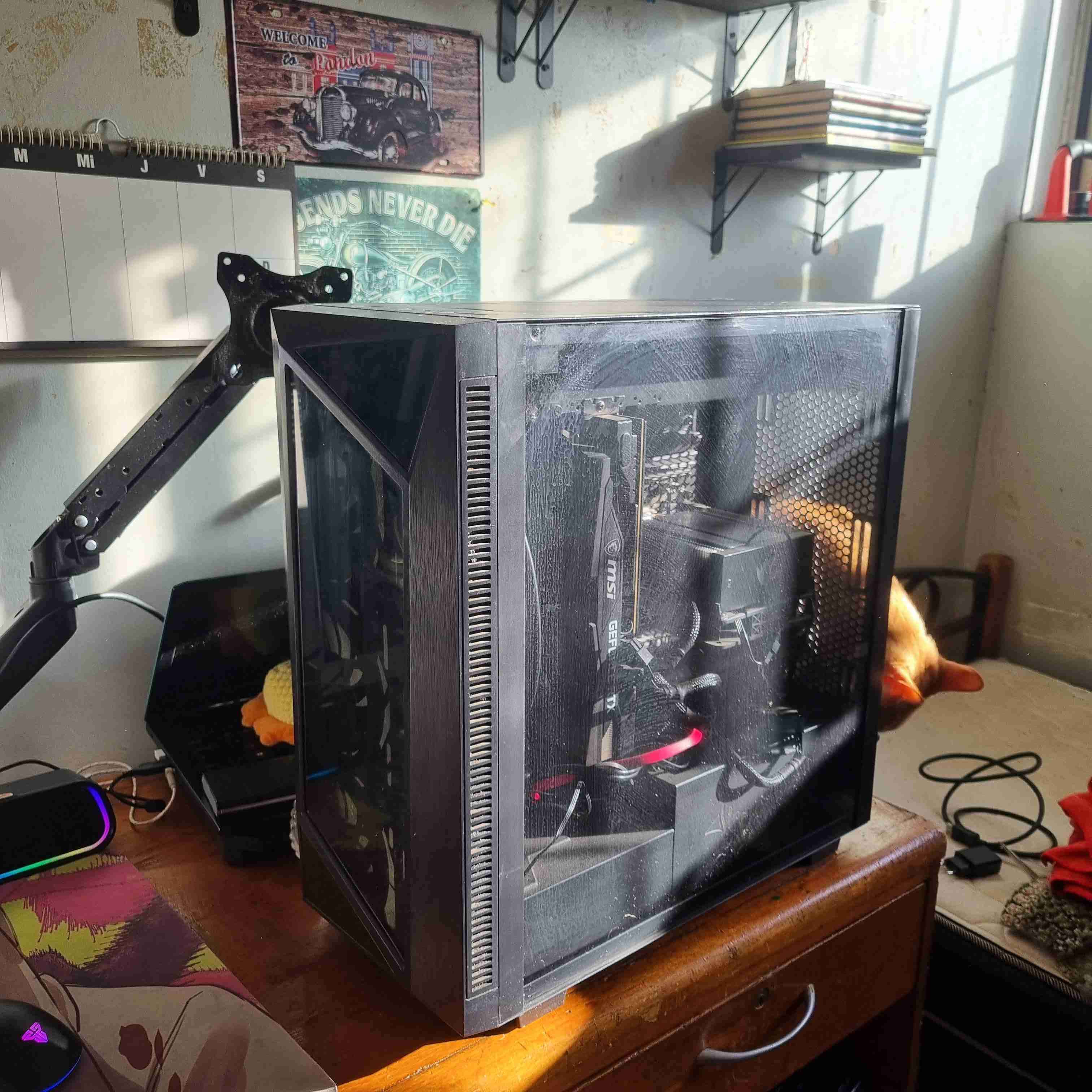 PC de escritorio - miniatura 2