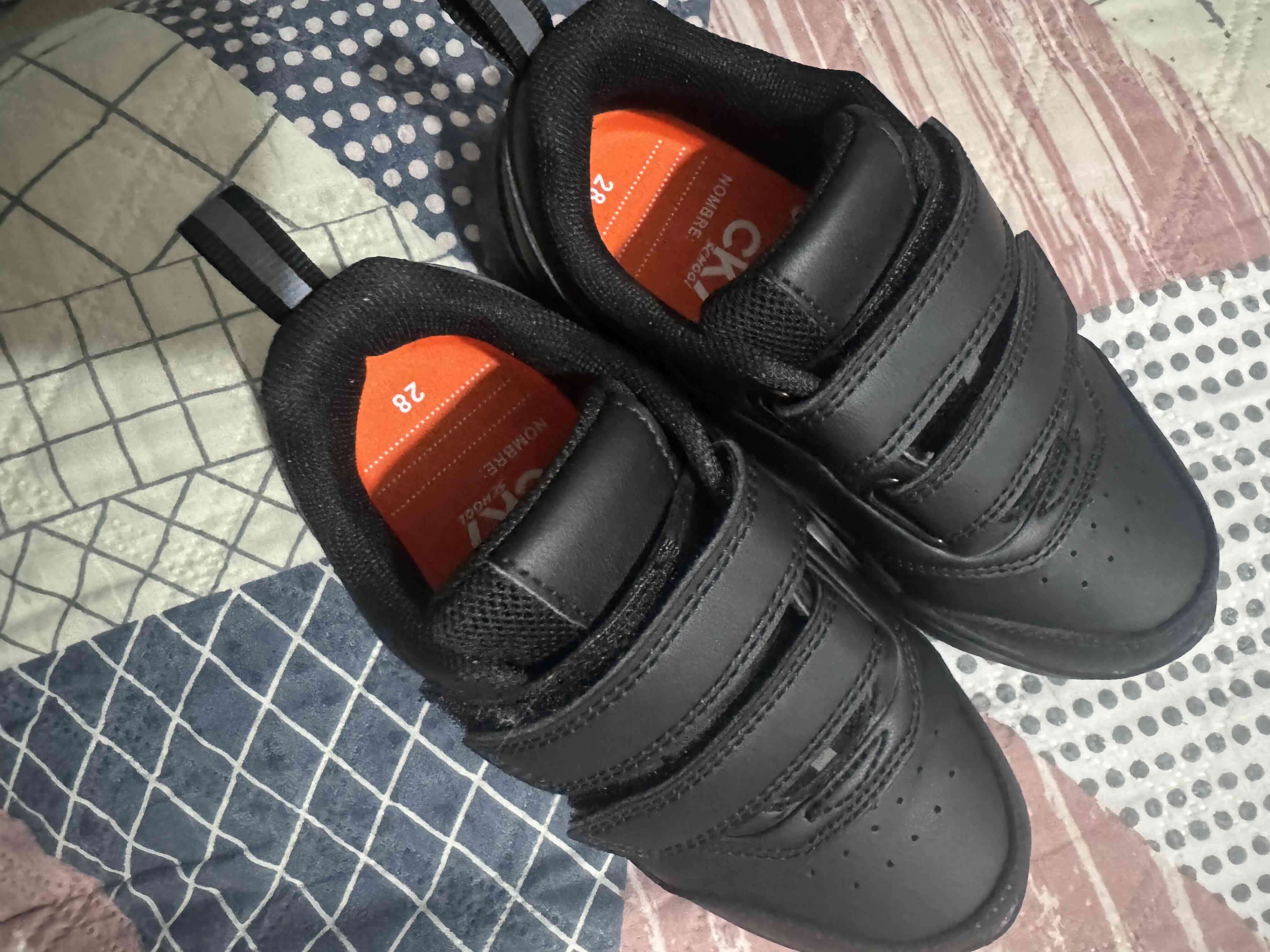 Zapatillas infantiles blancas y verdes - miniatura 2