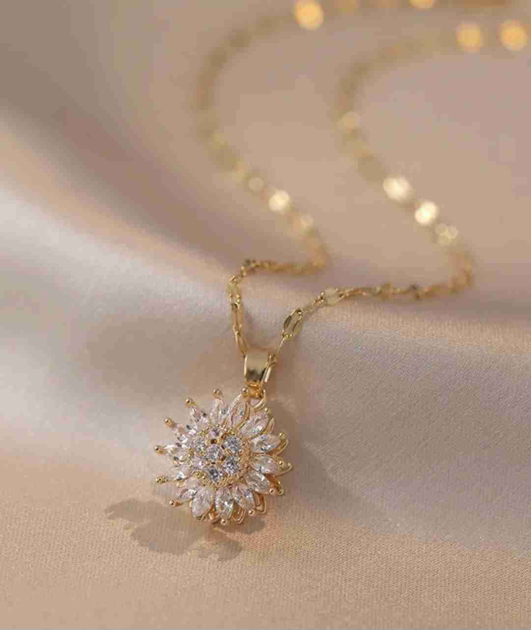 Conjunto de joyas doradas - miniatura 2