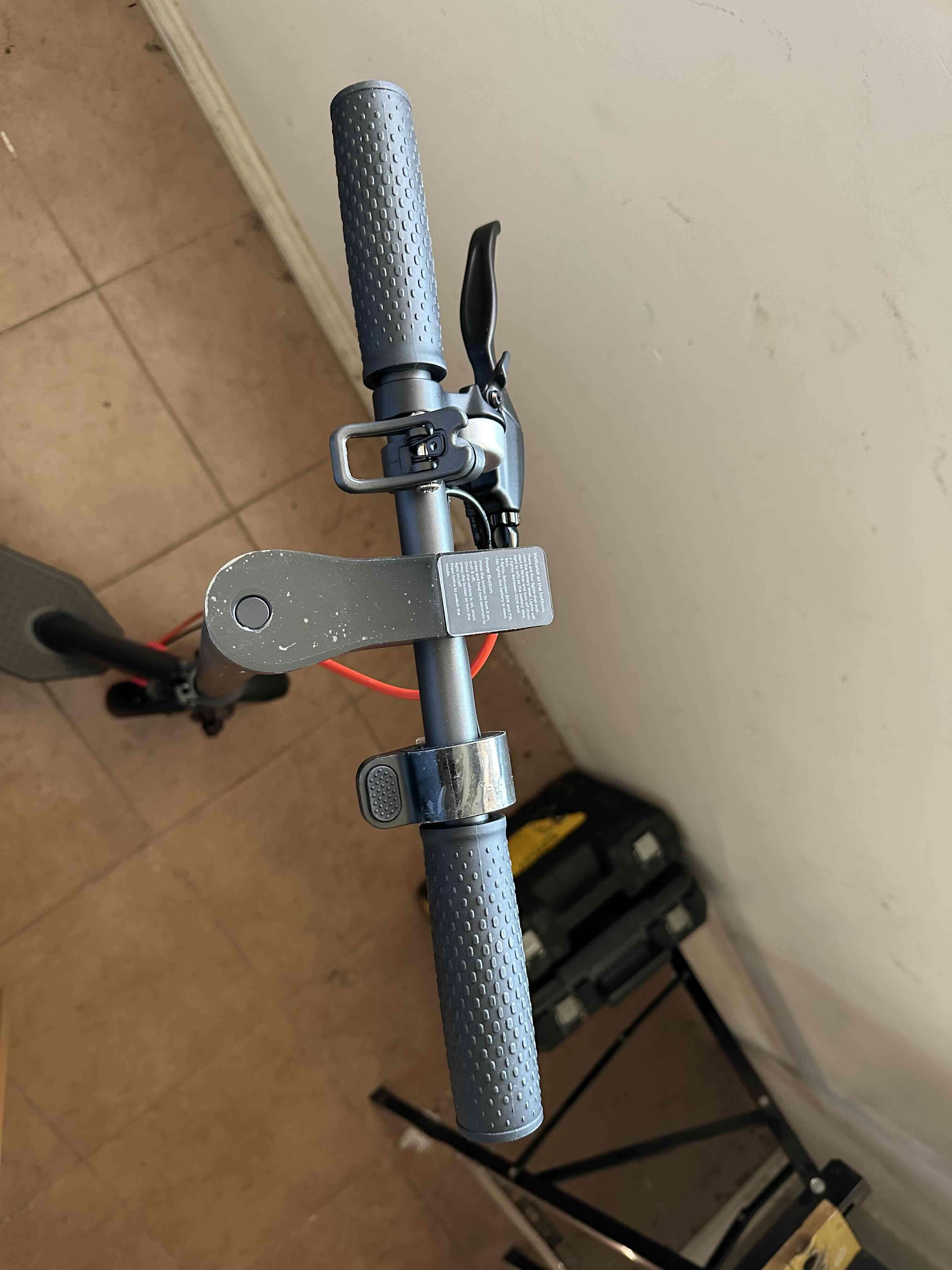 Scooter eléctrico plegable - miniatura 2