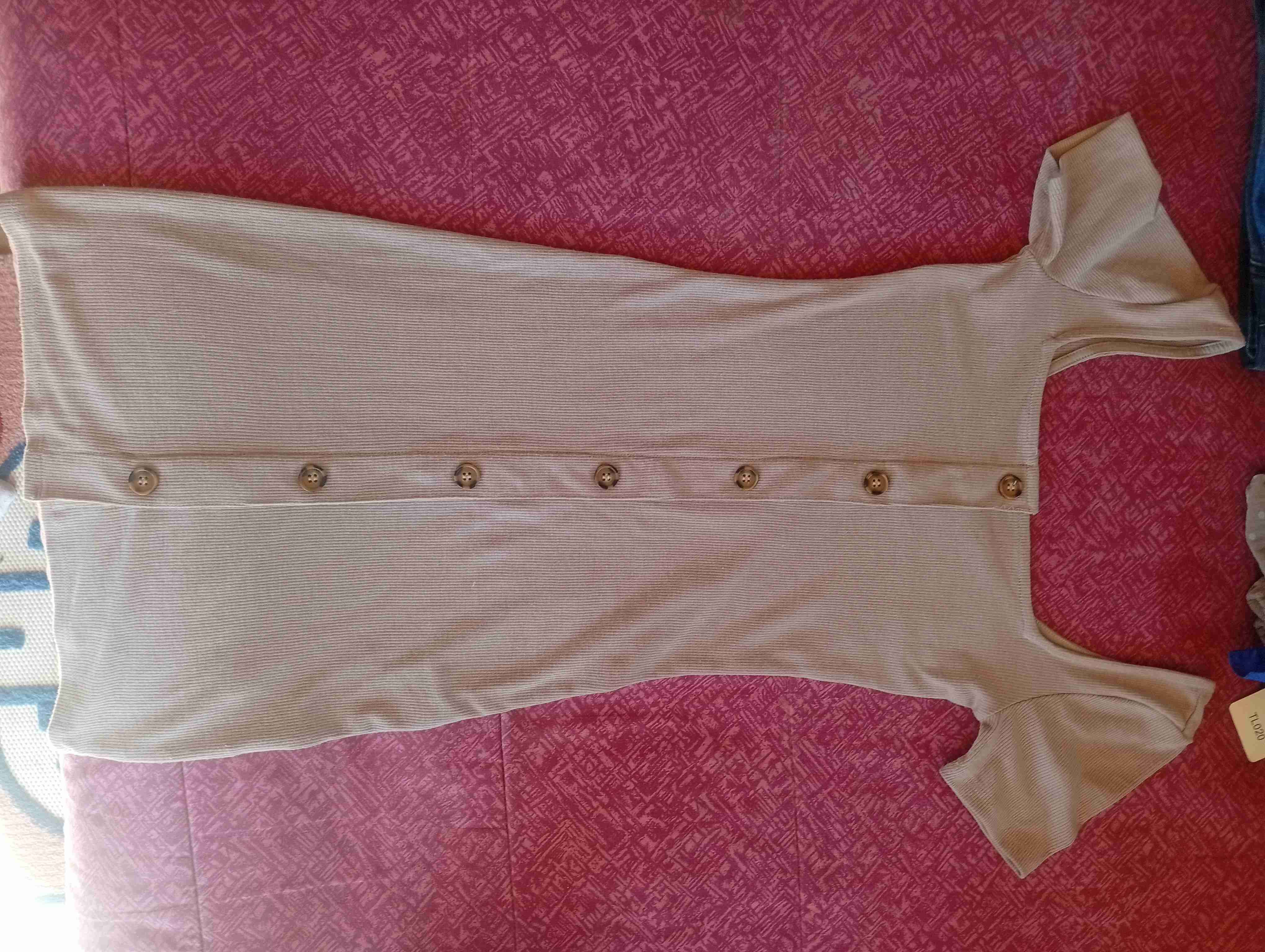 Vestido beige con botones - miniatura 2