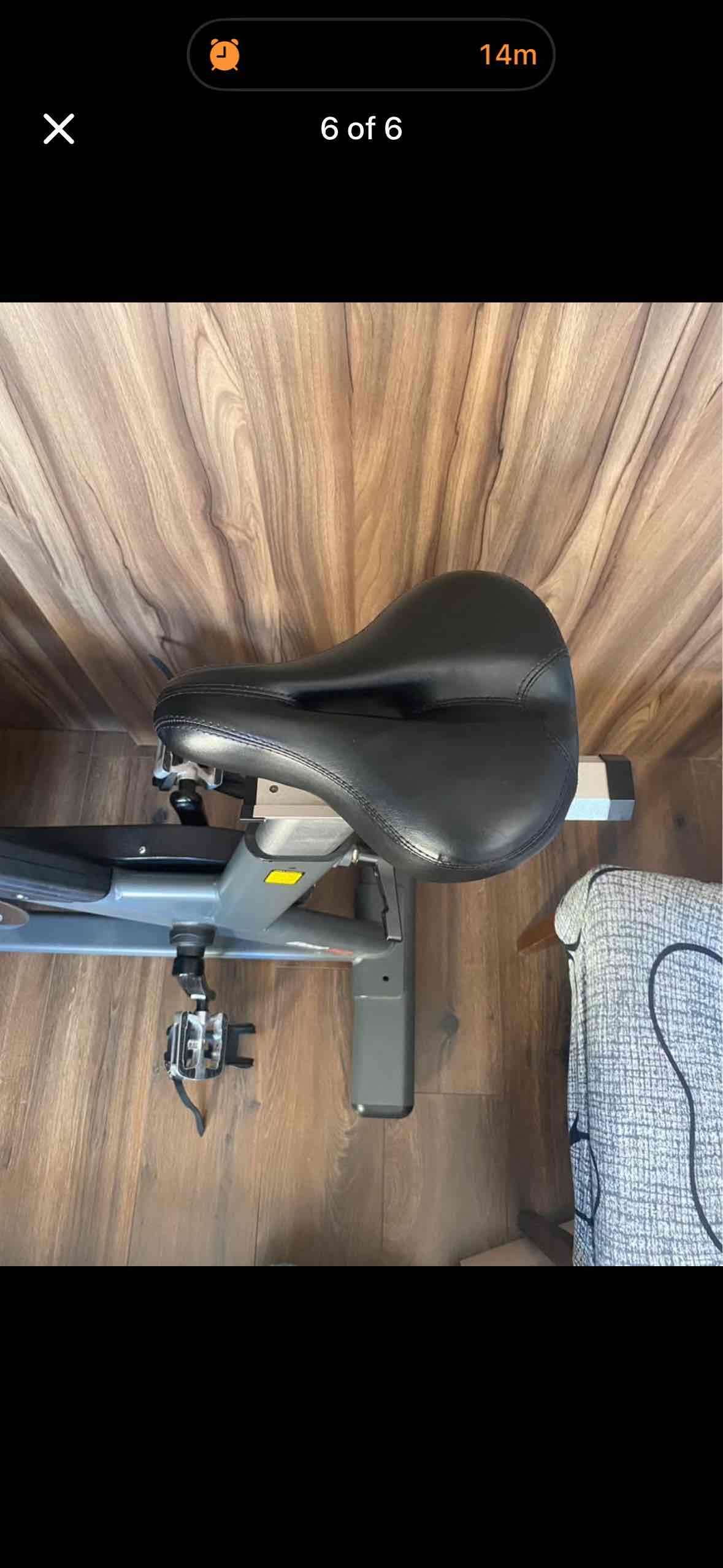 Bicicleta estática gris en buen estado - miniatura 5