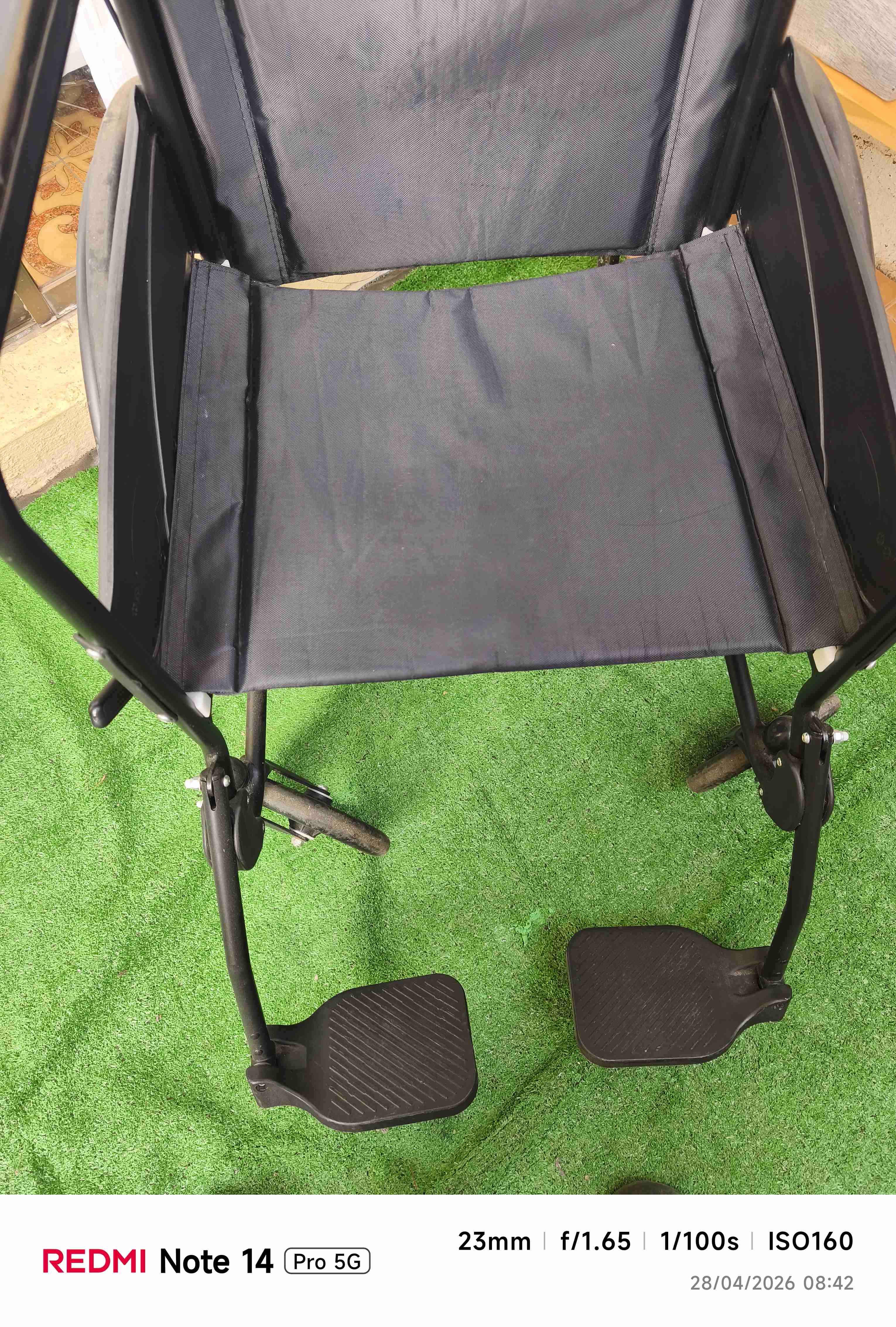 Silla de ruedas plegable - miniatura 2