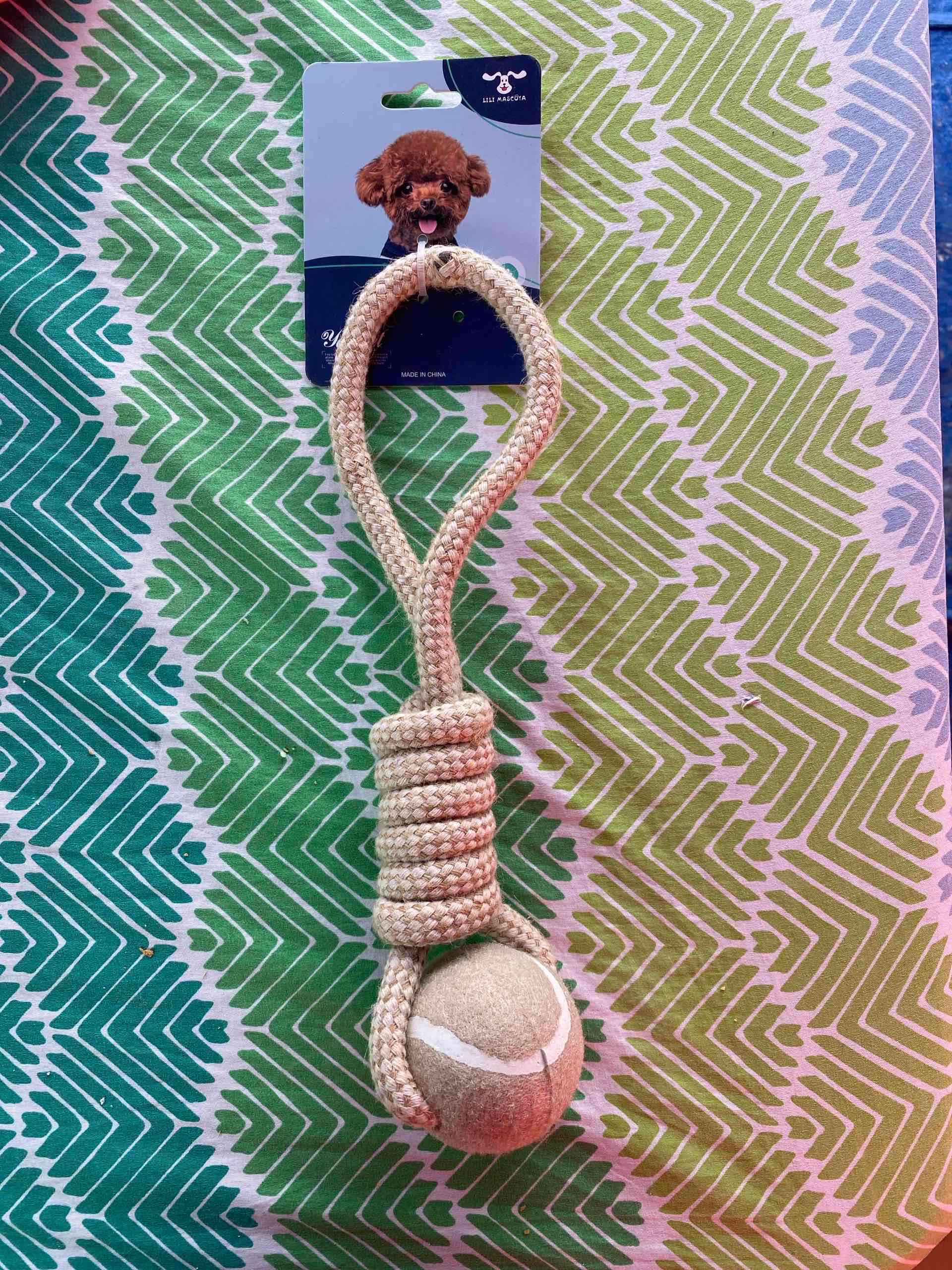 Juguete para perro con pelota