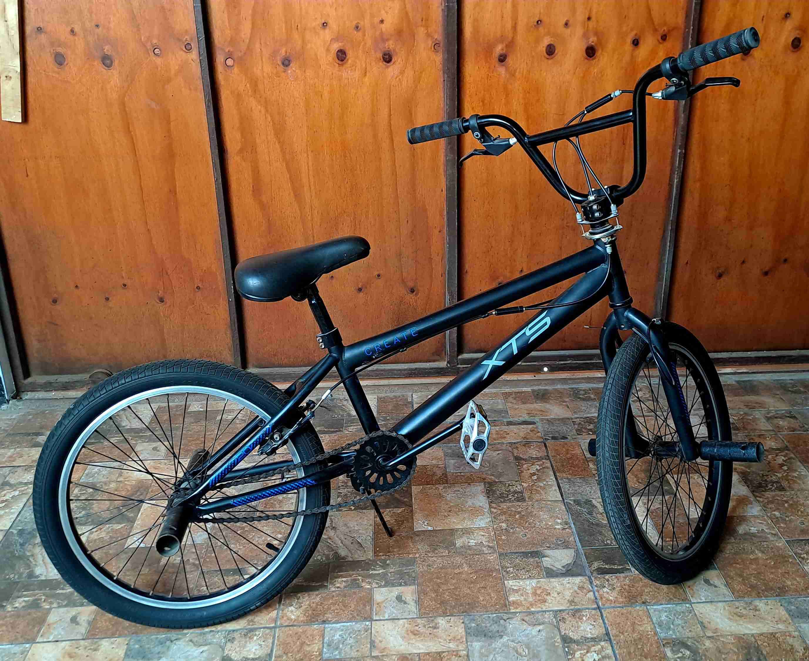 Bicicleta BMX negra XTS - miniatura 2
