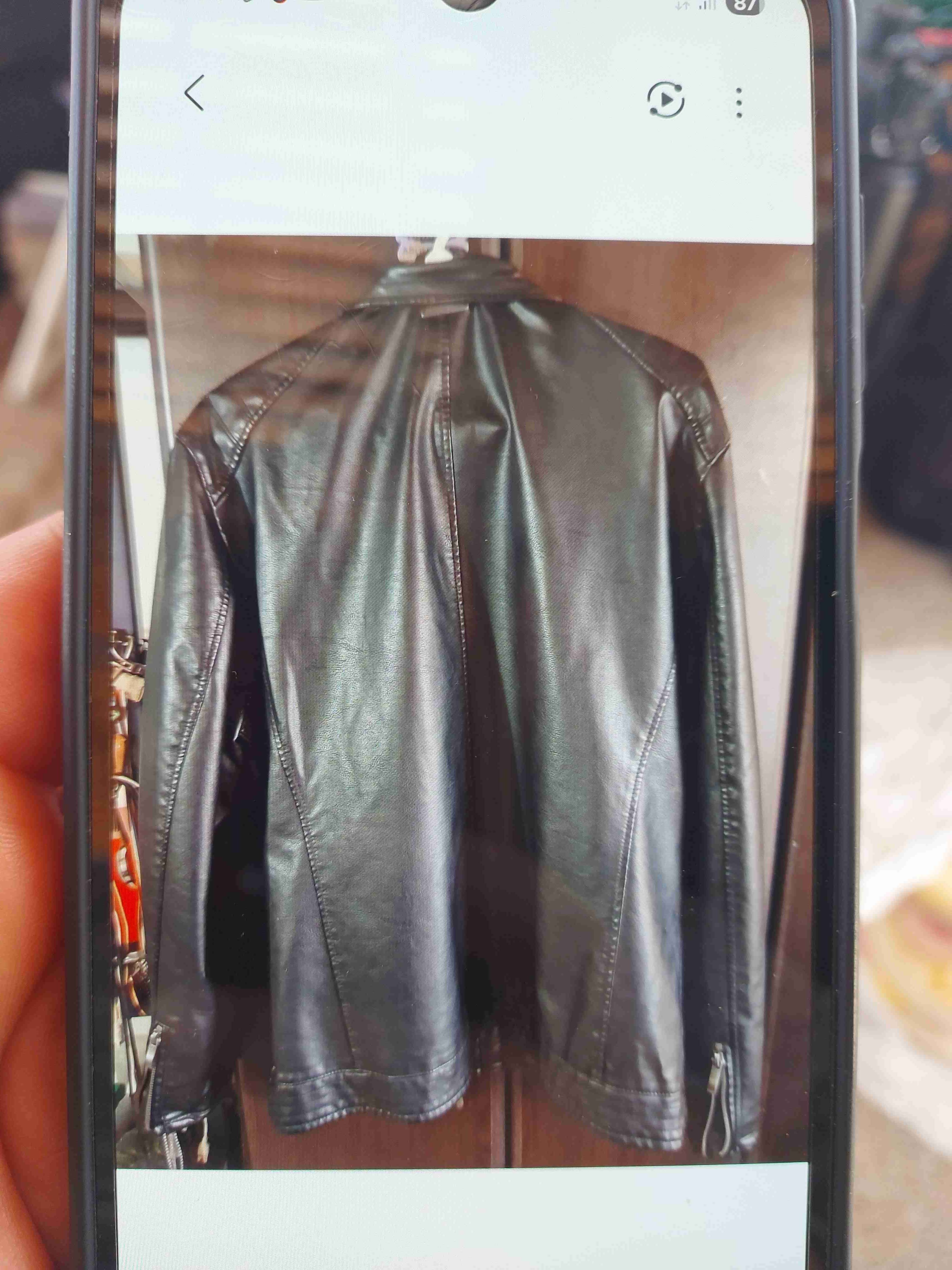 Chaqueta negra de cuero sintético - miniatura 2