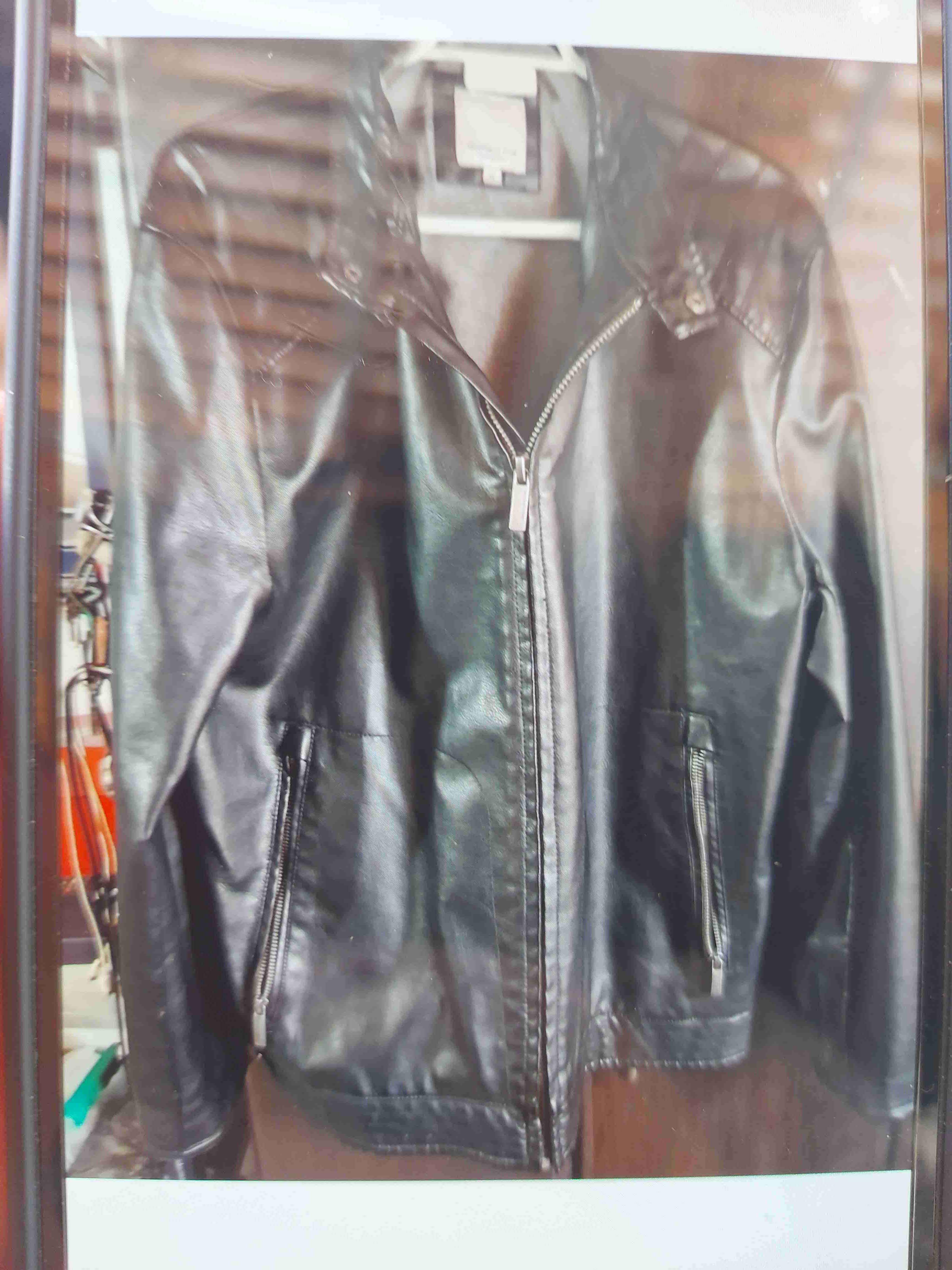 Chaqueta negra de cuero sintético - miniatura 3