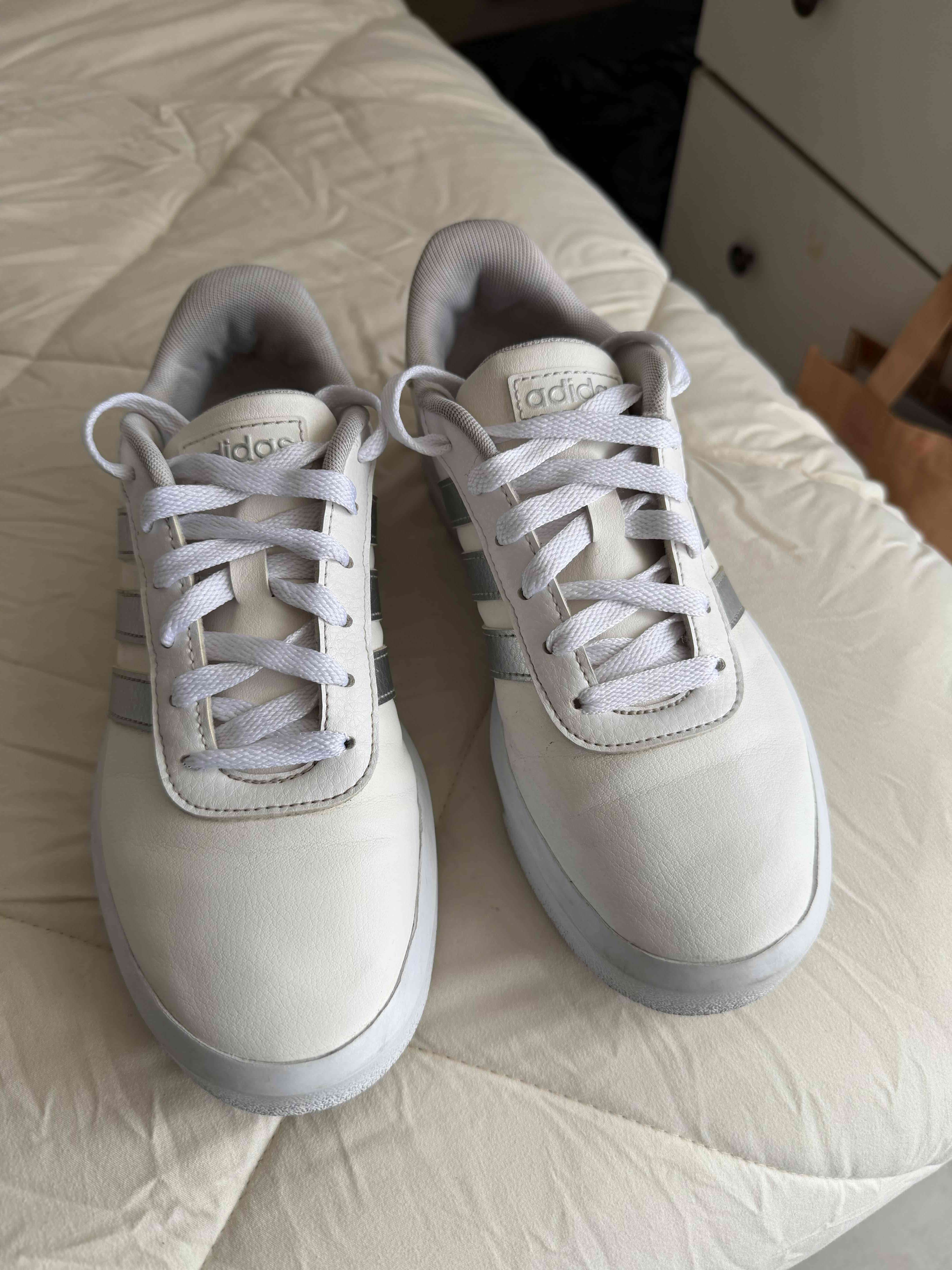 Zapatillas blancas Adidas clásicas - miniatura 2
