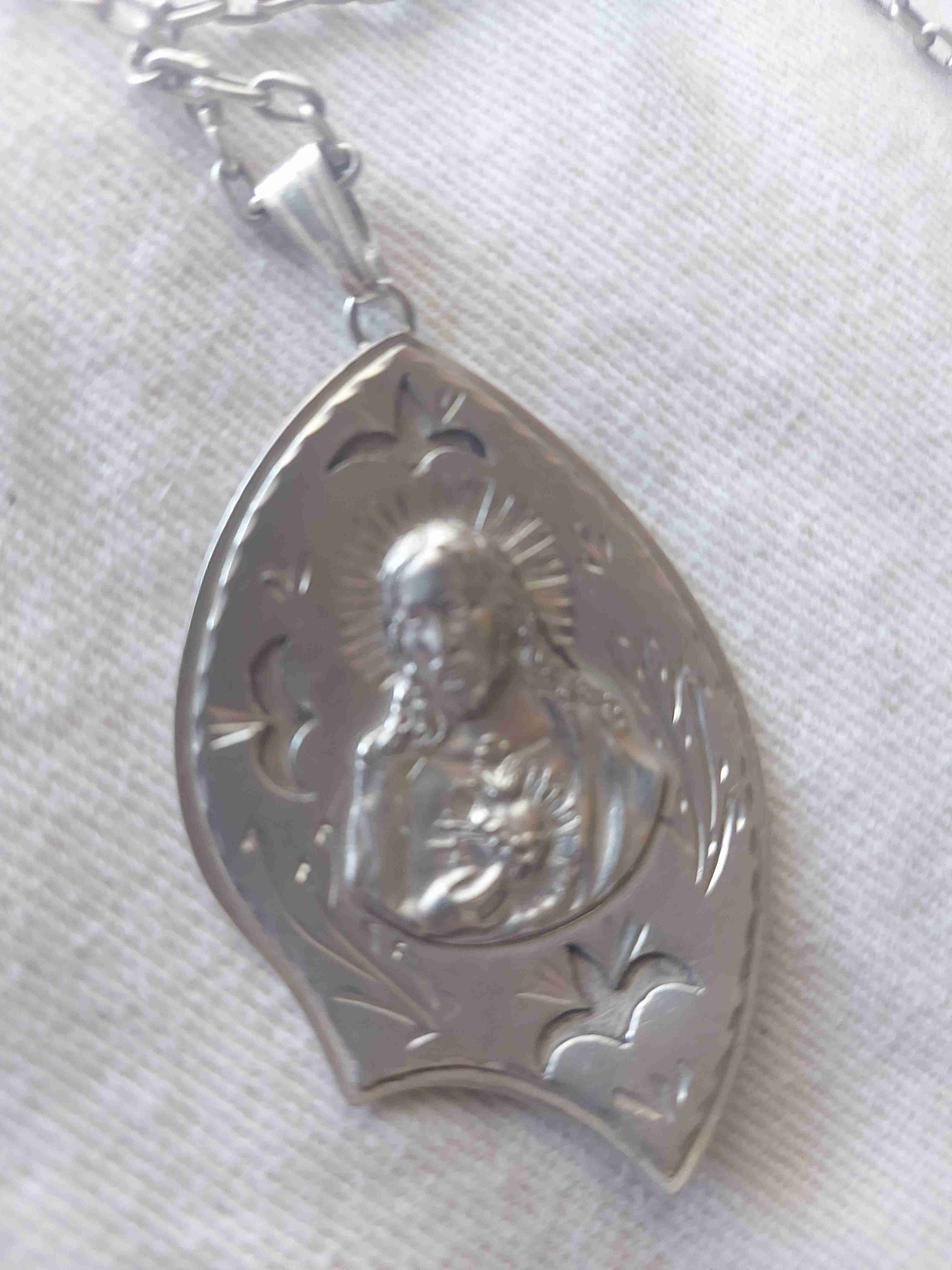 Collar con medalla religiosa - miniatura 2