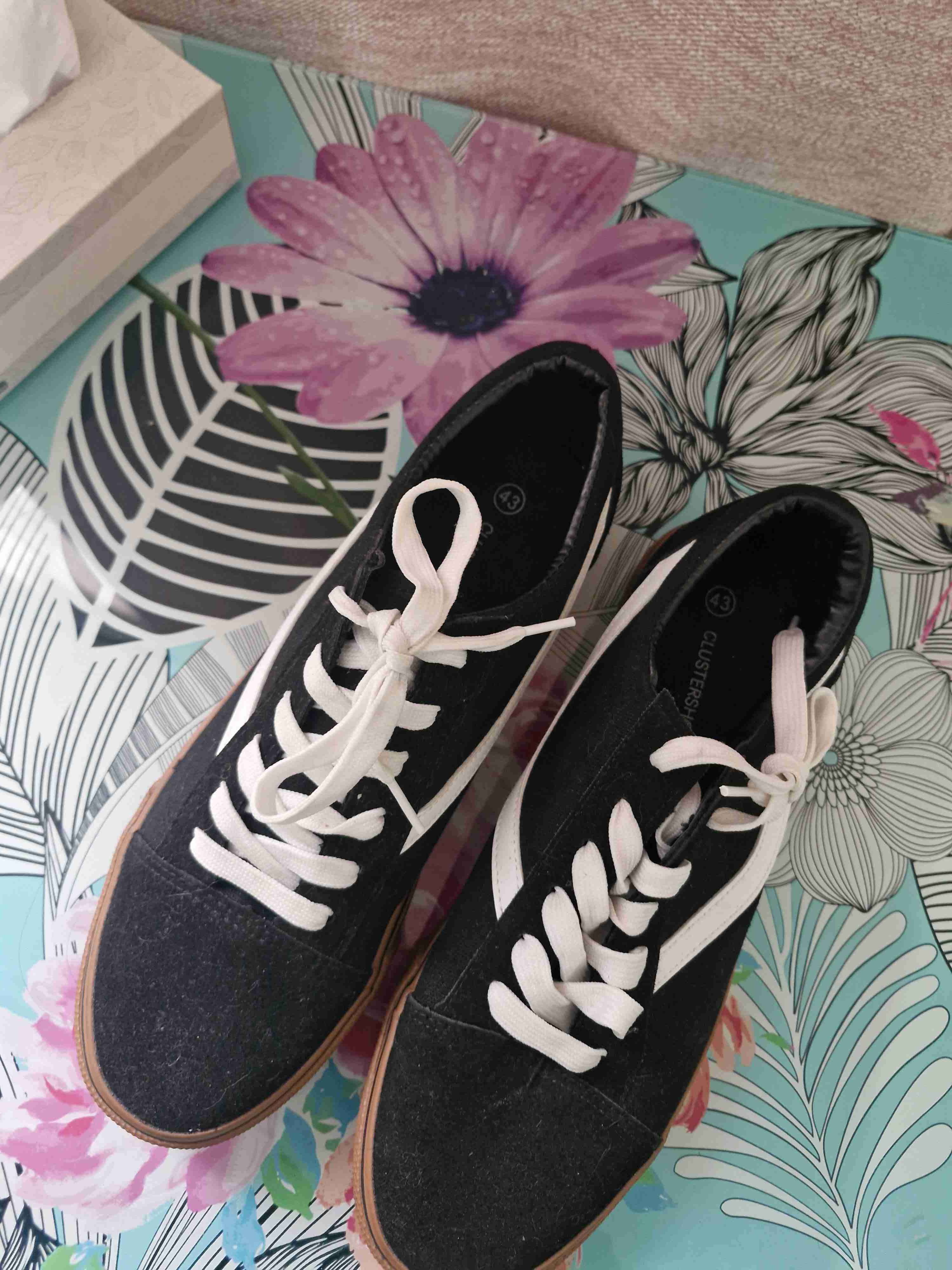 Zapatillas negras con suela café - miniatura 3