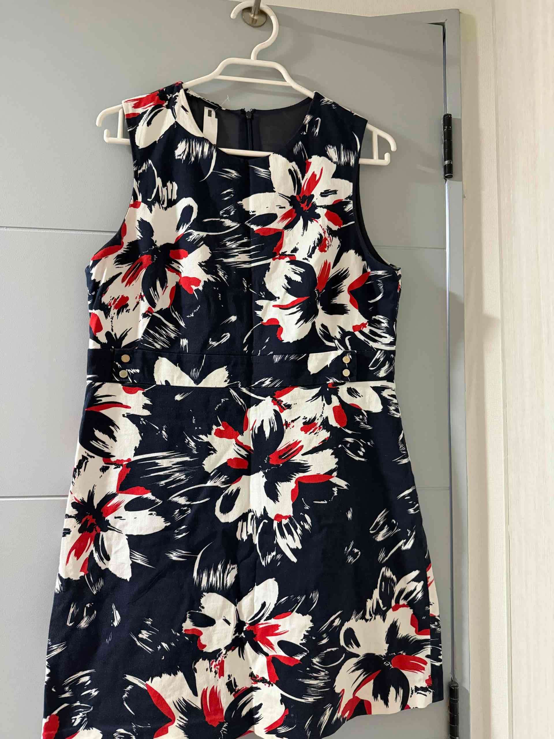 Vestido floral sin mangas - miniatura 2