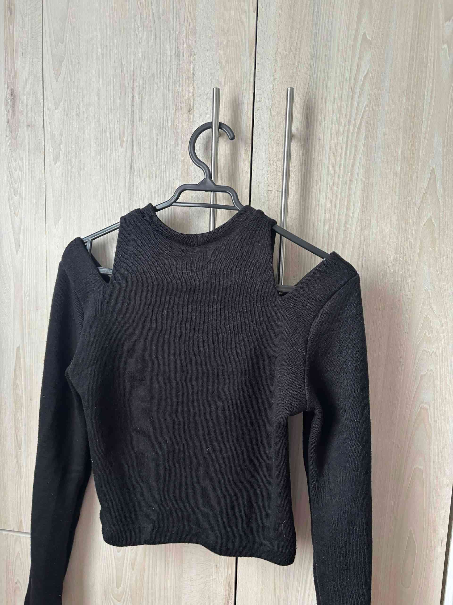 Polera Zara negra con hombros descubiertos - miniatura 4