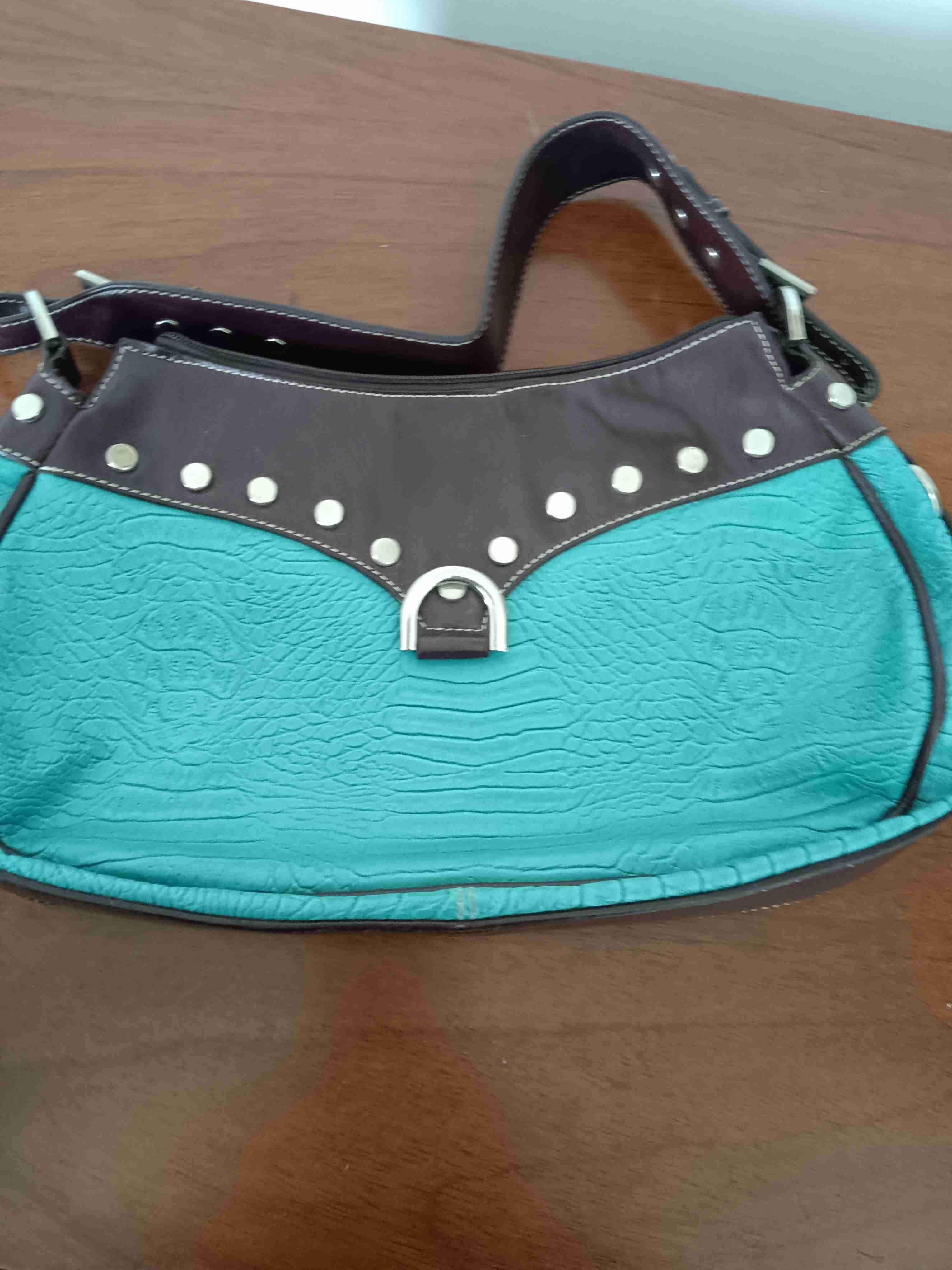 Cartera café con detalles turquesa - miniatura 3