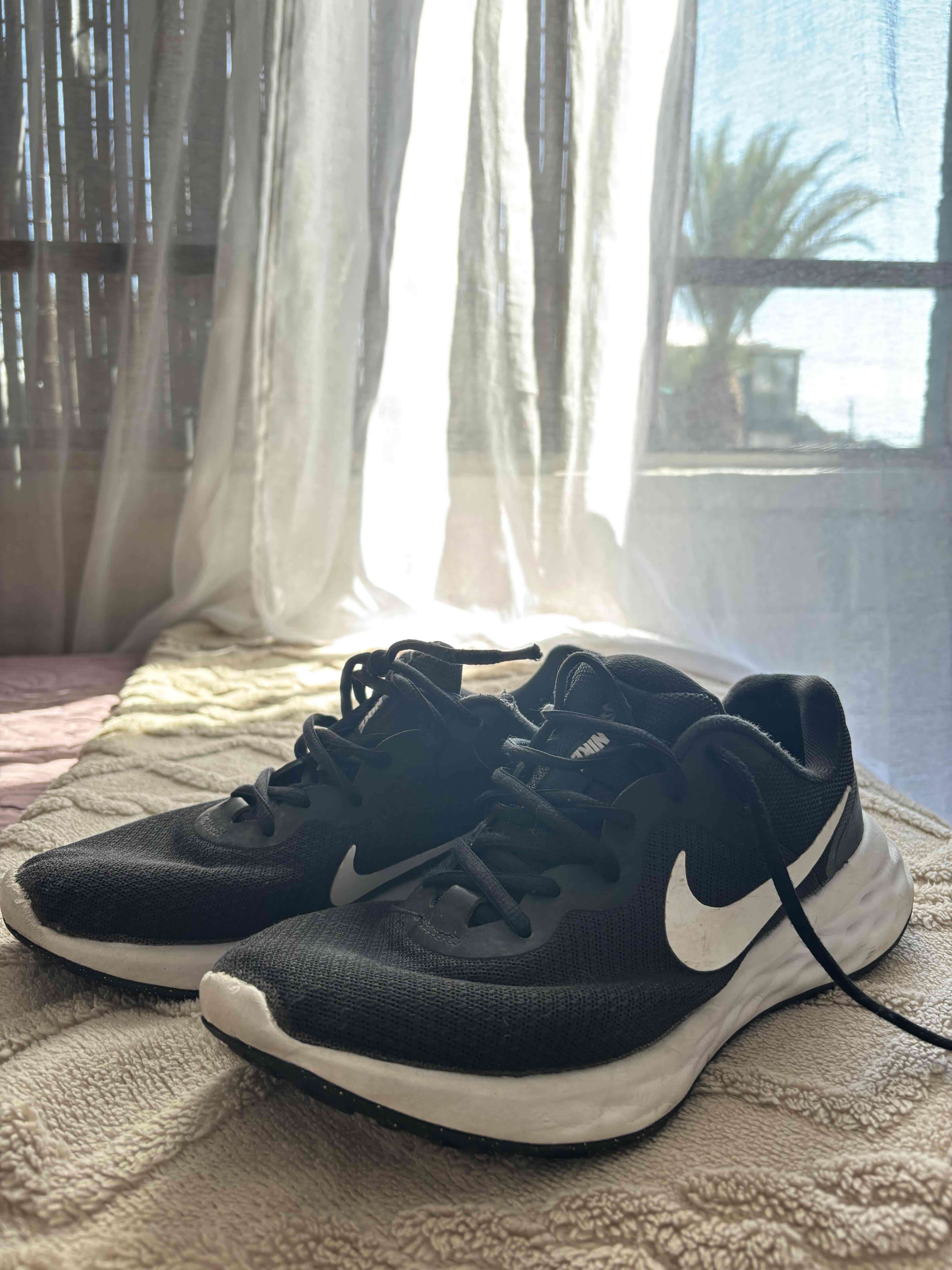 Zapatillas 39 deportivas negras Nike - miniatura 1
