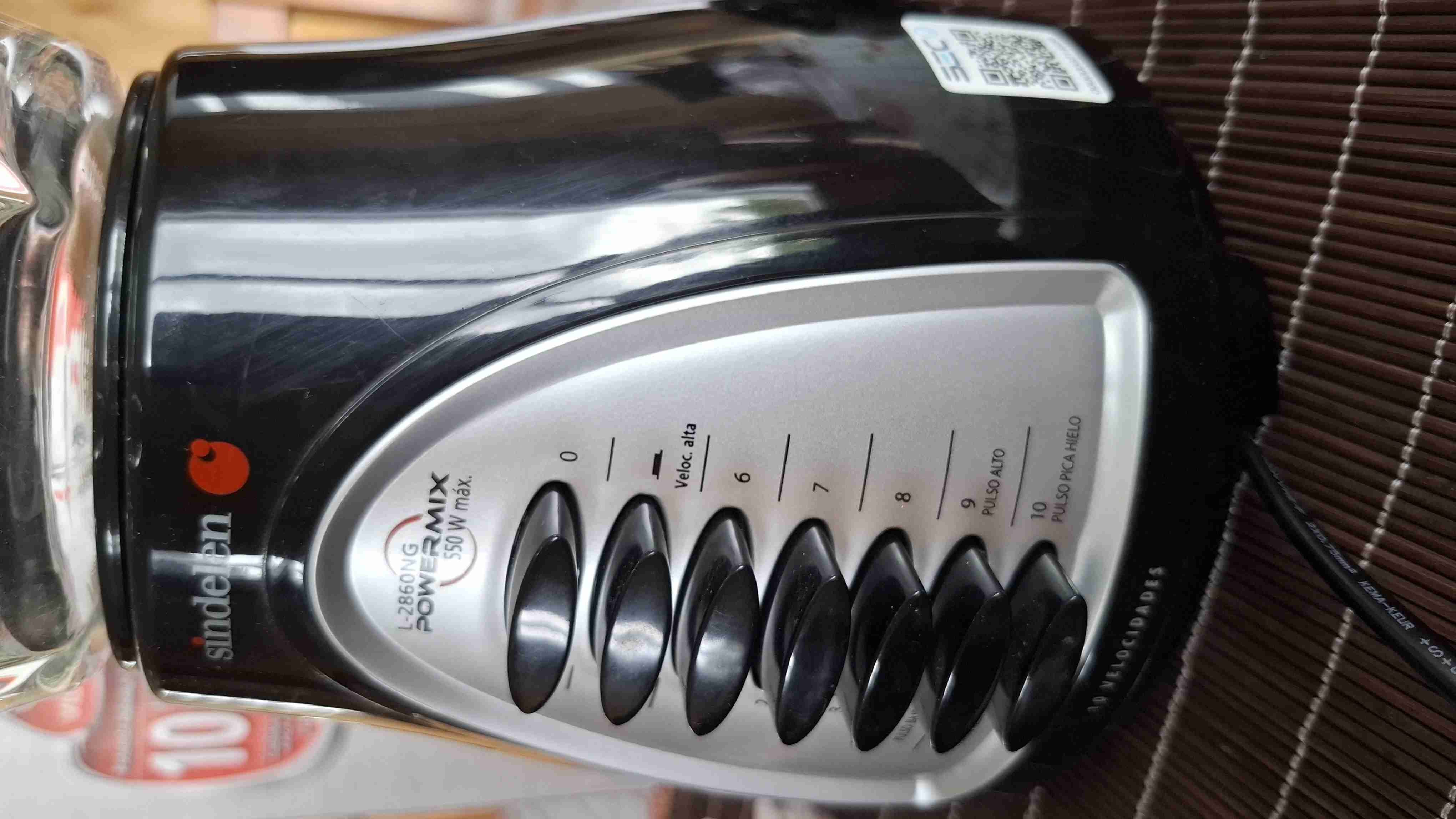 Licuadora Sindelen 550W negra - miniatura 3