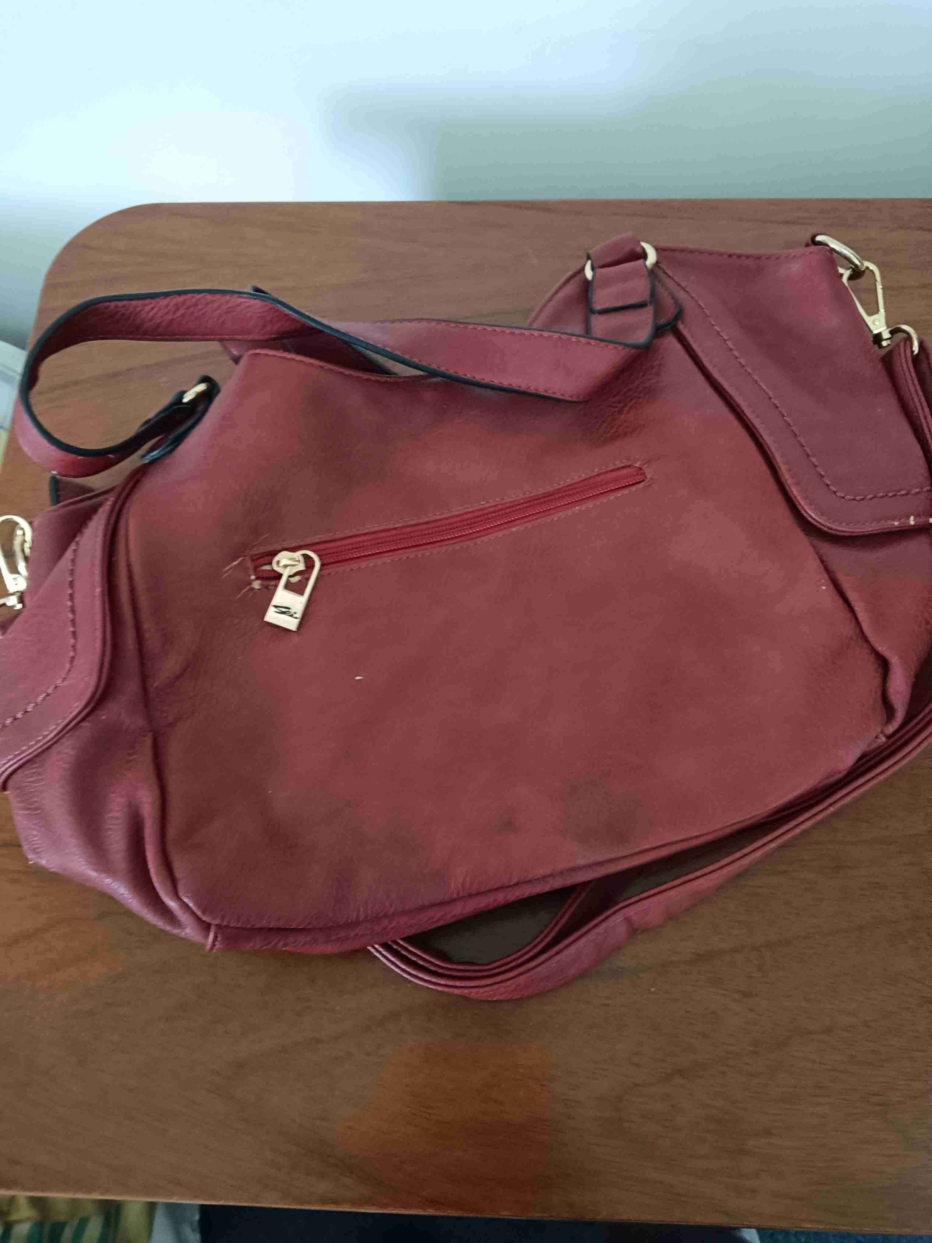 Cartera roja de cuero con correas - miniatura 2
