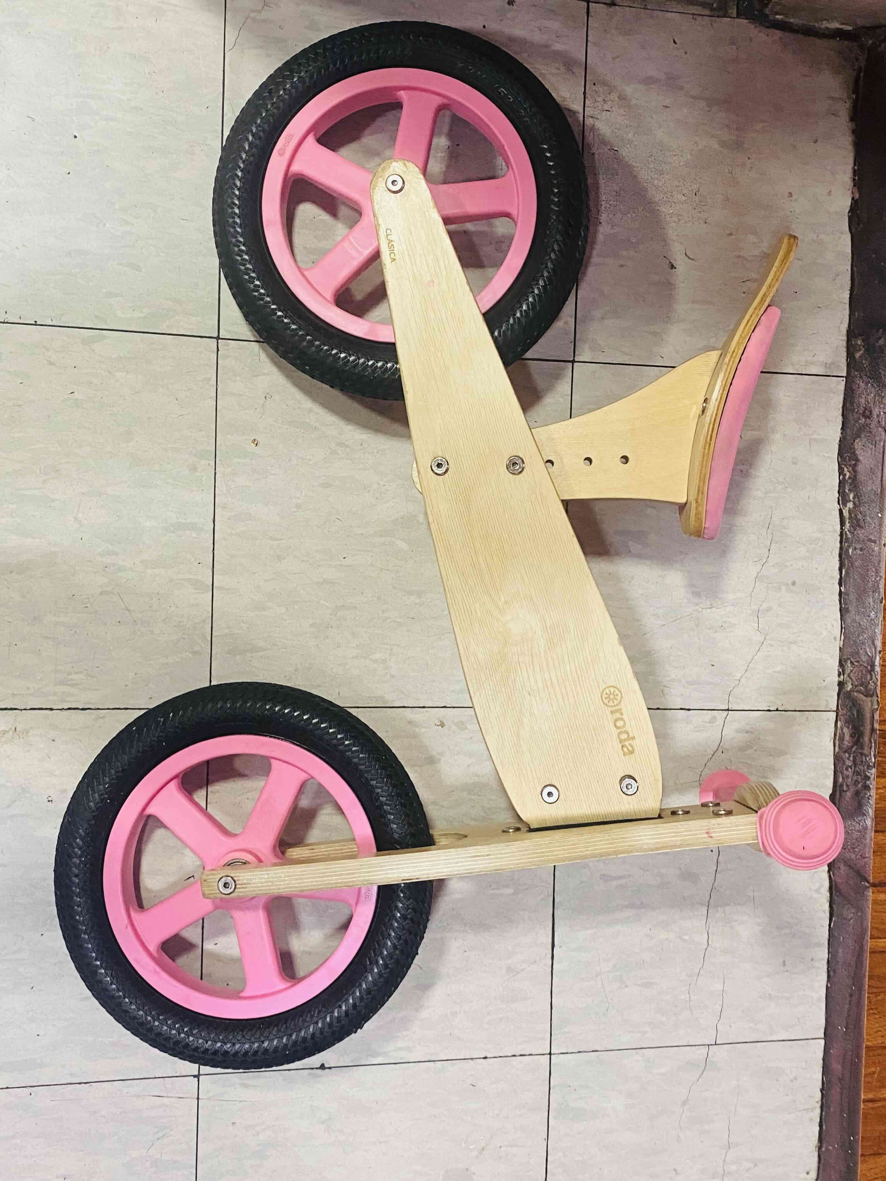 Bicicleta de equilibrio de madera - miniatura 3