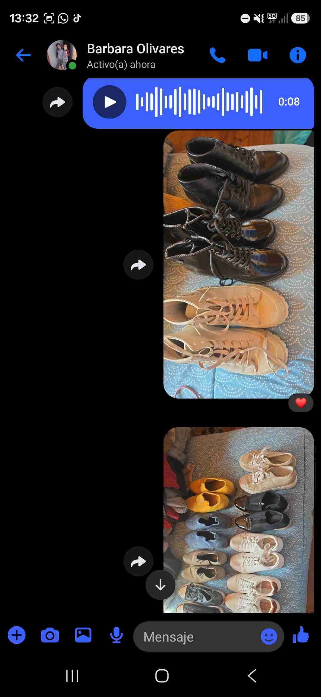 Botas negras y zapatillas casuales - miniatura 1