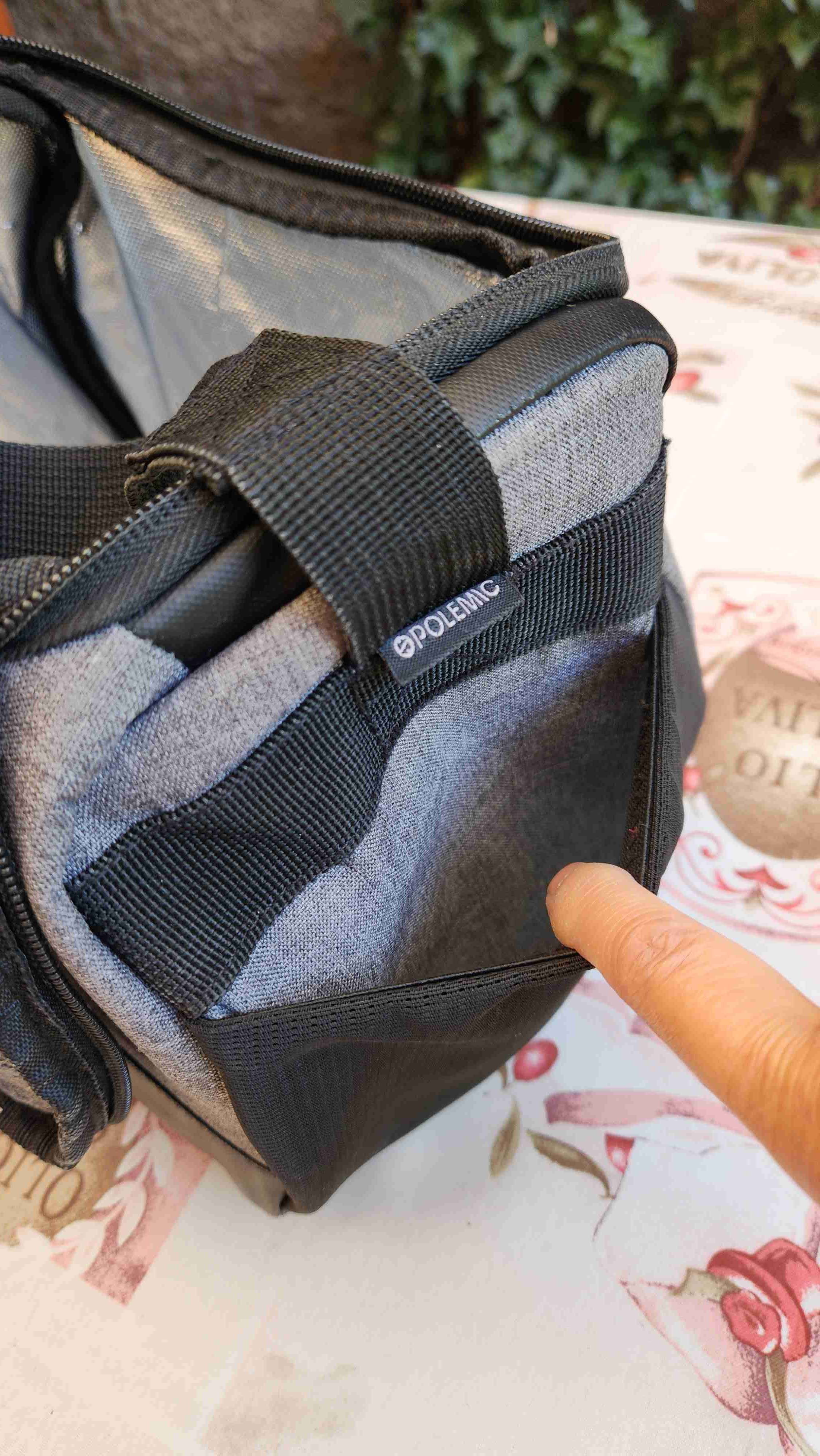 Bolso térmico Polemic con botella - miniatura 4