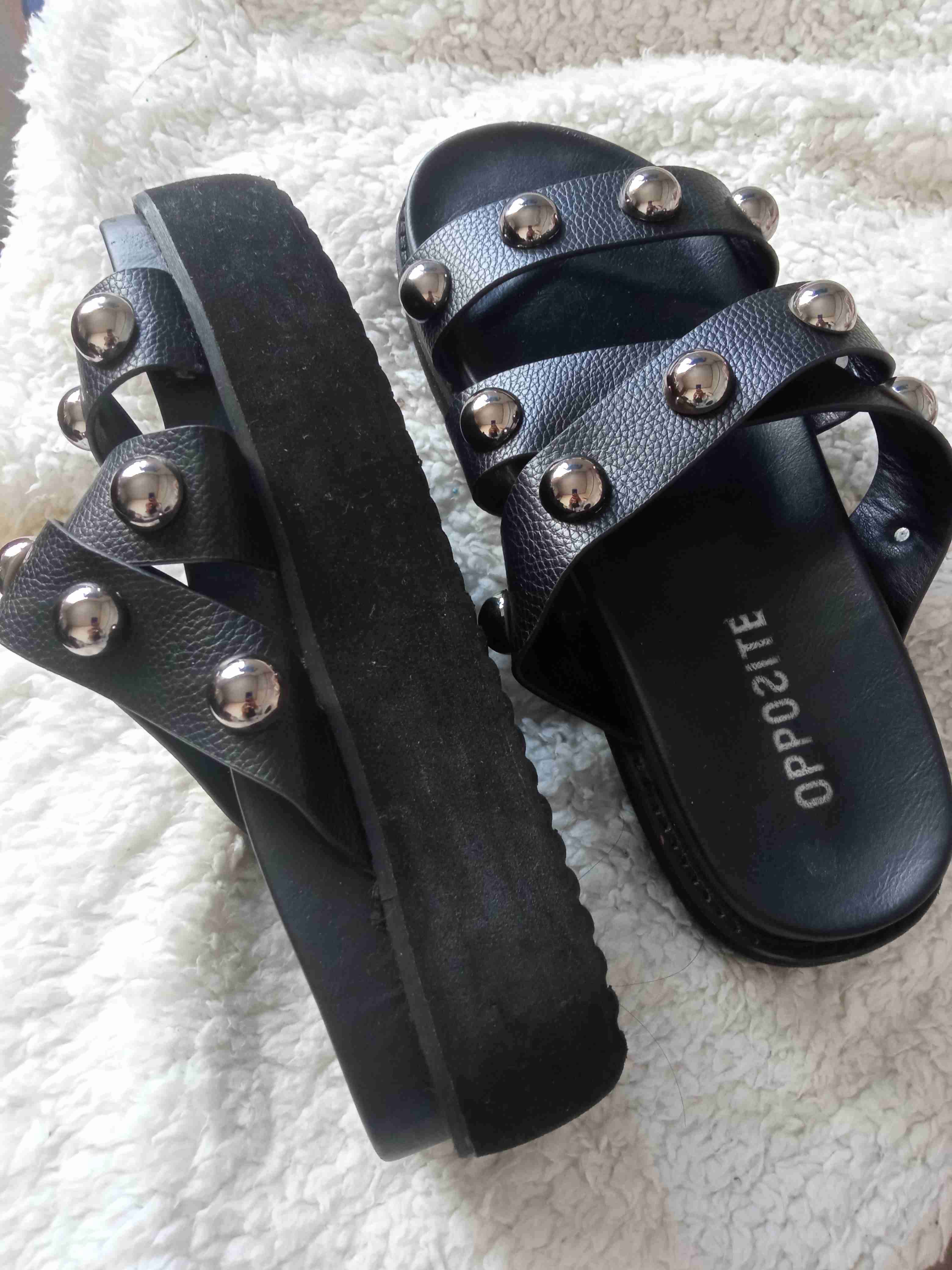 Sandalias negras con tachas - miniatura 2