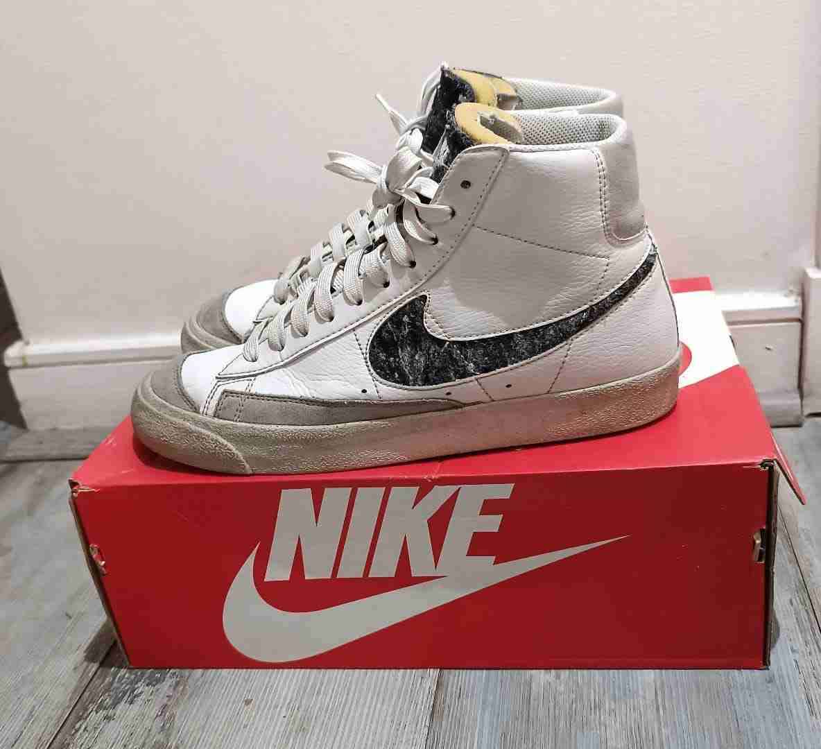 Zapatillas Nike Blazer mid 77 blancas - miniatura 1