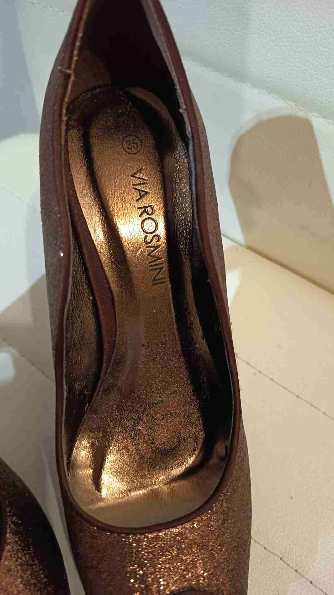 Tacones abiertos brillantes café - miniatura 4