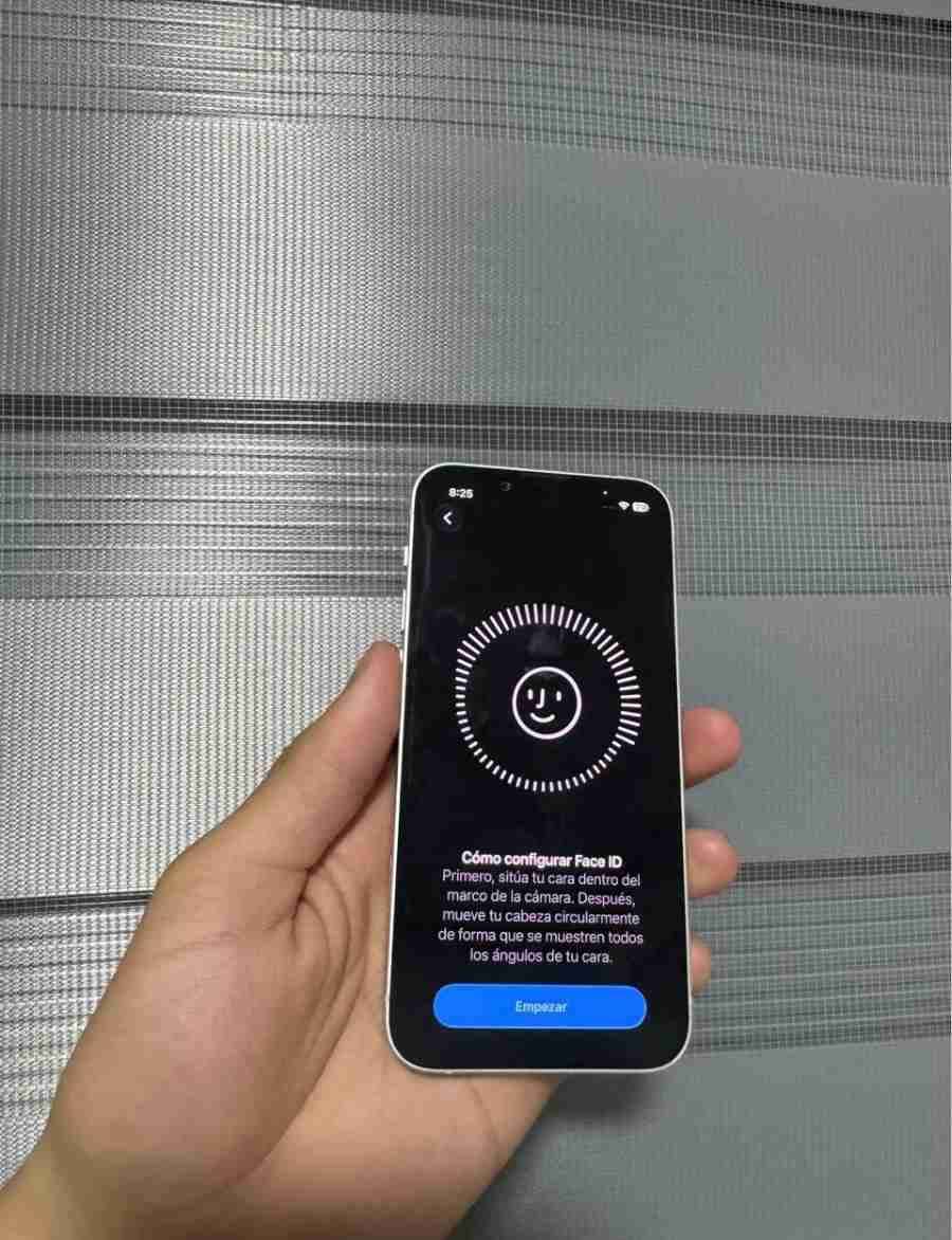 iPhone blanco en buen estado - miniatura 5