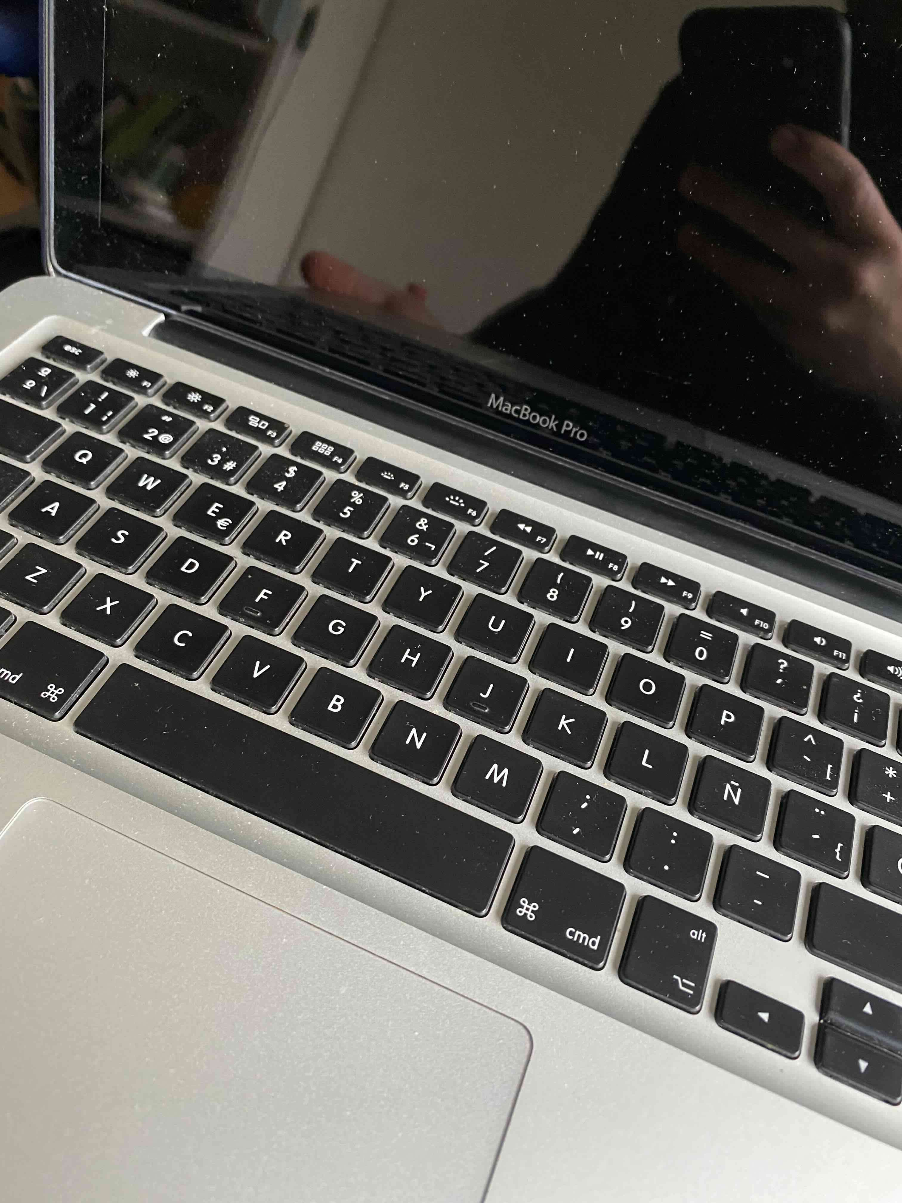MacBook Pro Mid 2012 usado en buen estado - miniatura 1