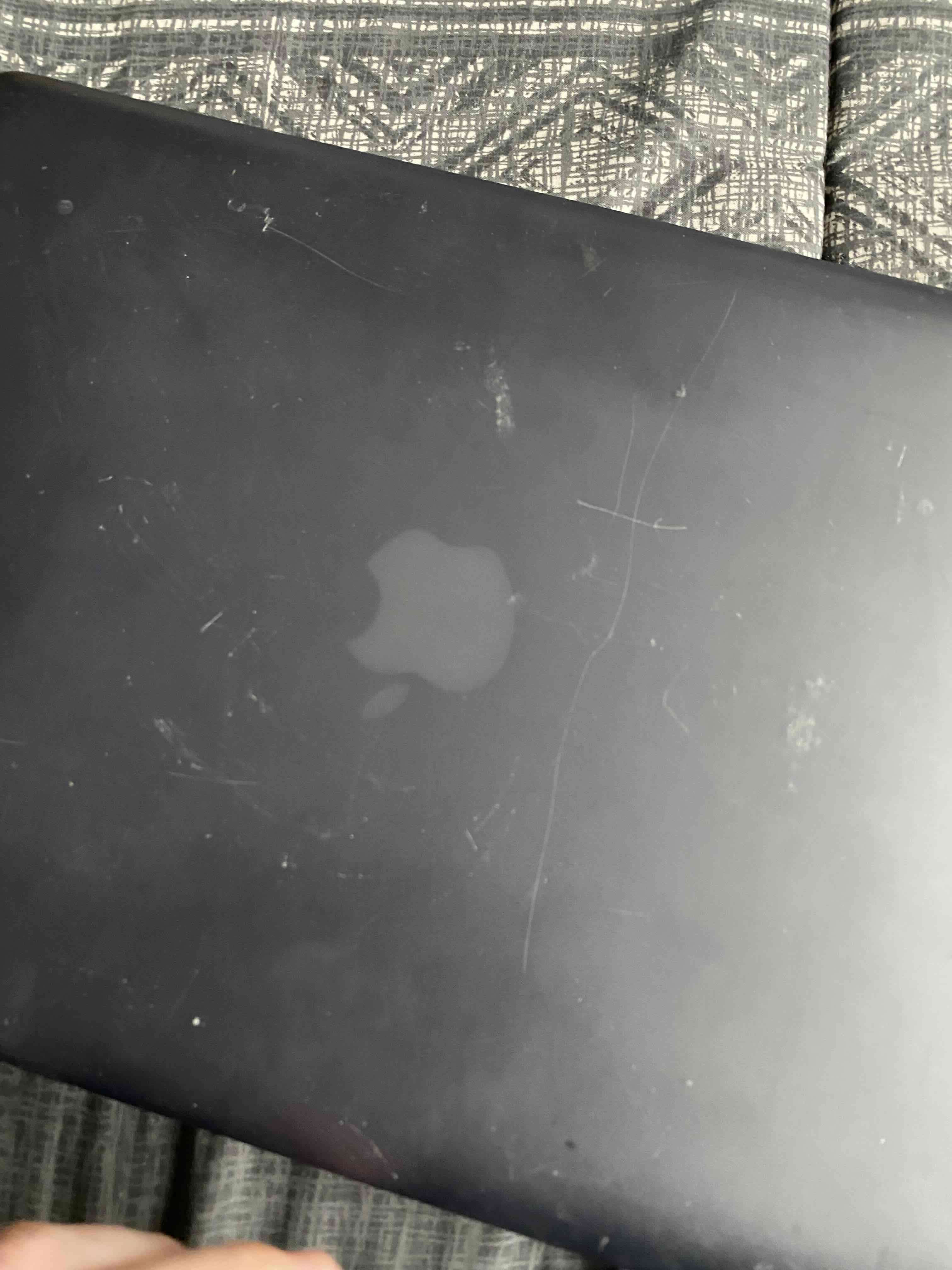 MacBook Pro Mid 2012 usado en buen estado - miniatura 4