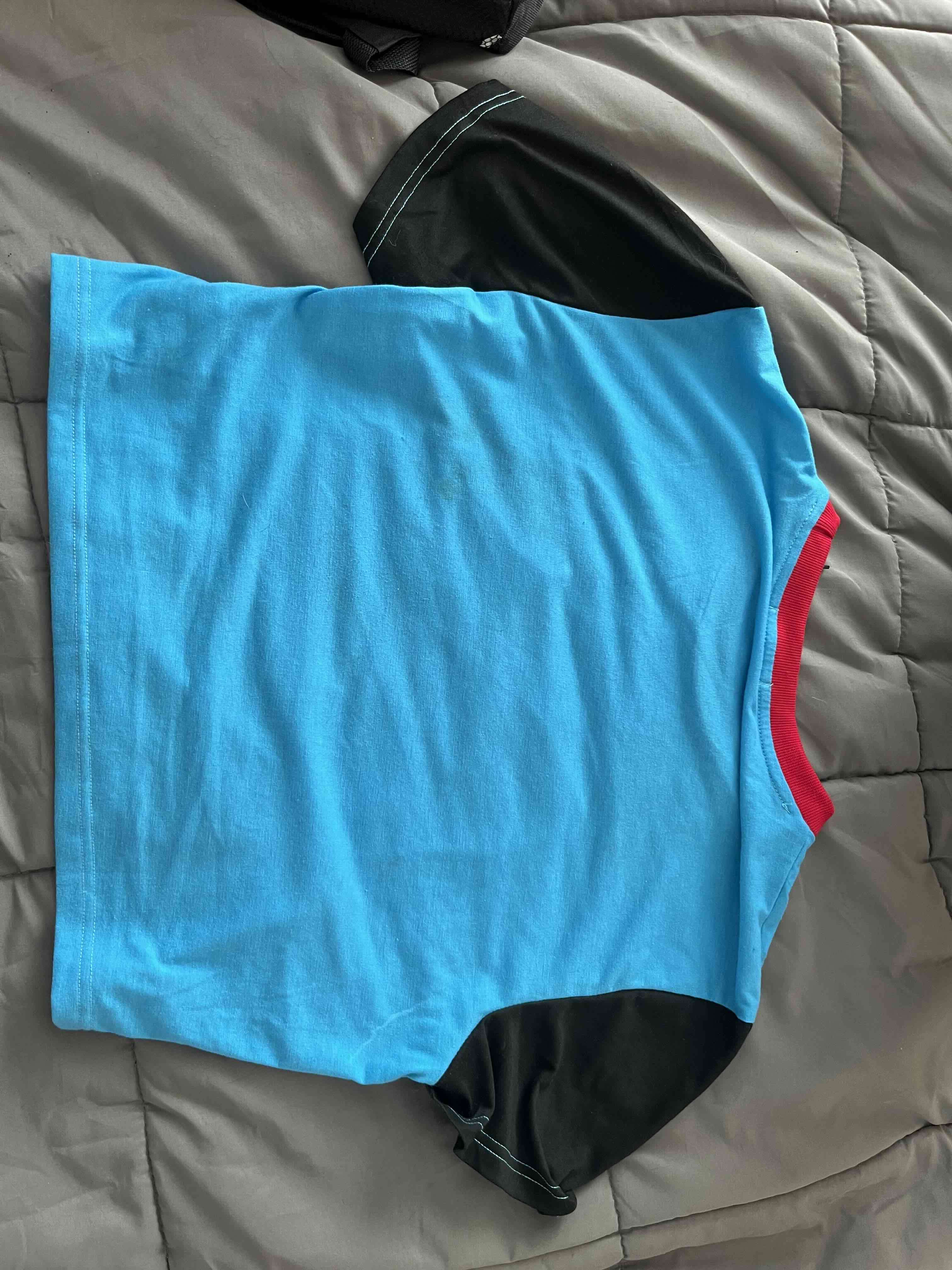 Polera azul vintaje - miniatura 2