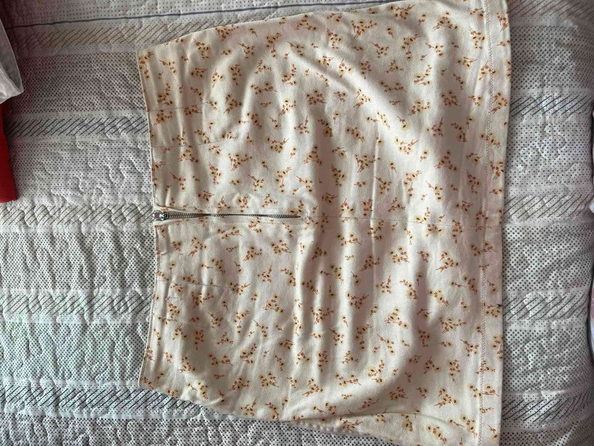 Falda corta estampada floral - miniatura 2