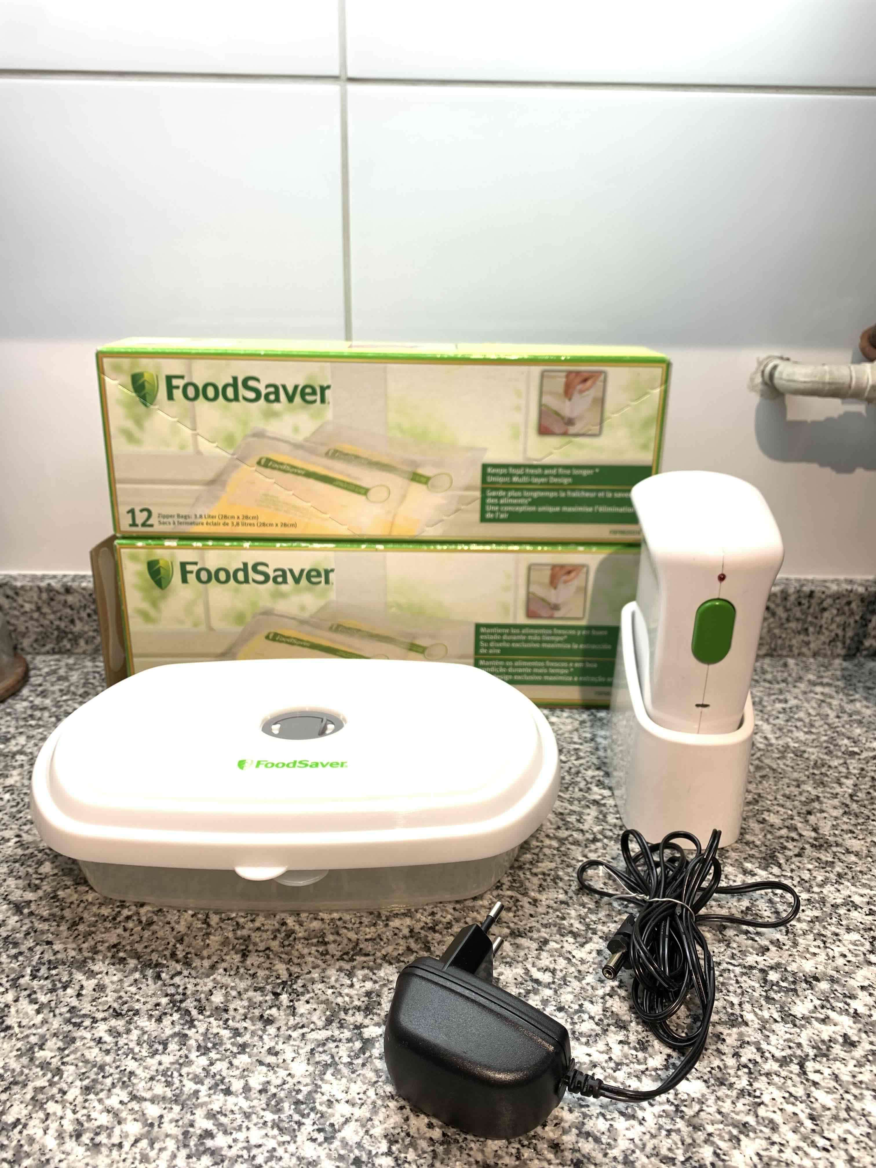 Máquina selladora al vacío FoodSaver y accesorios