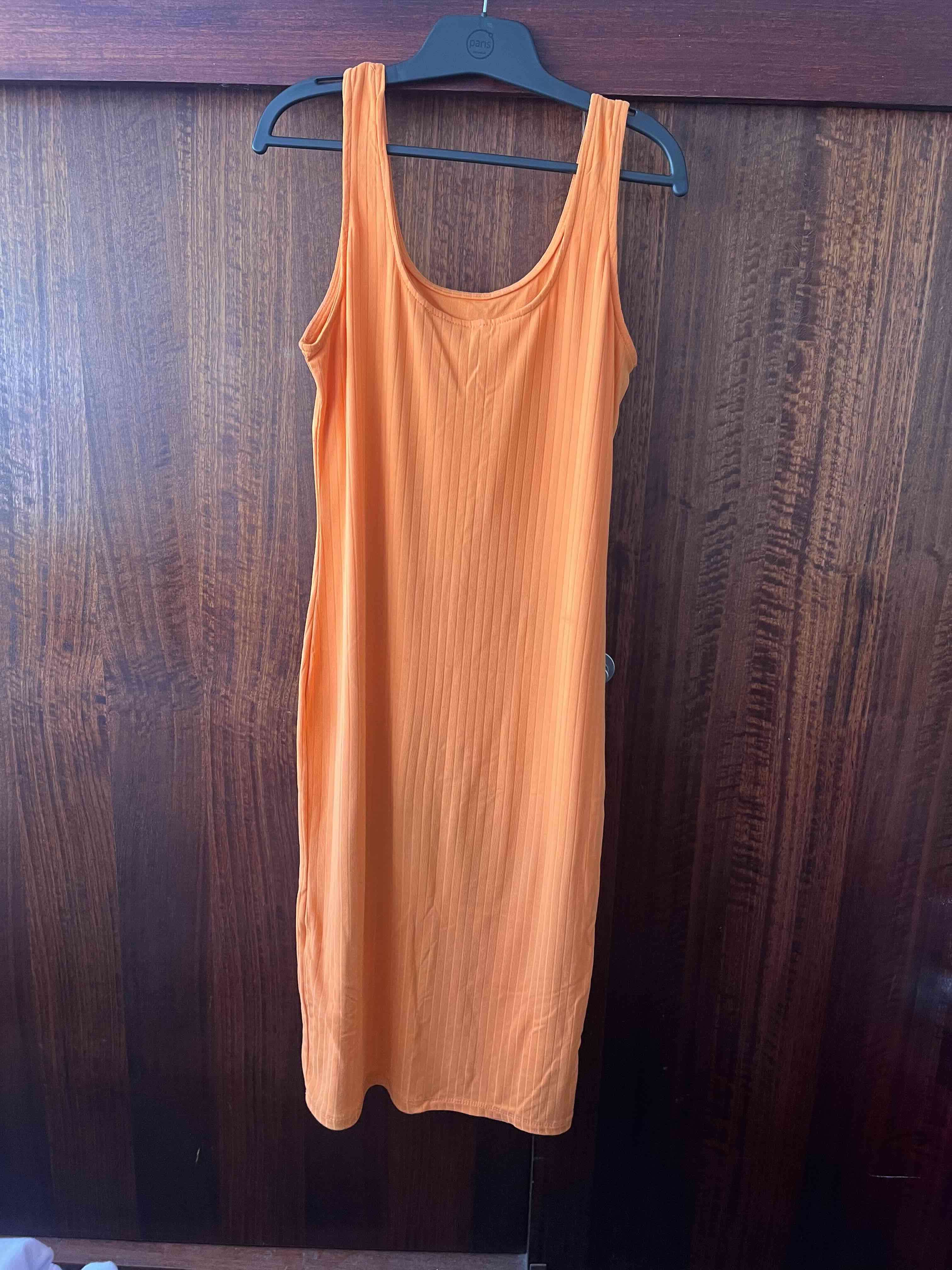 Vestido naranja sin mangas - miniatura 2