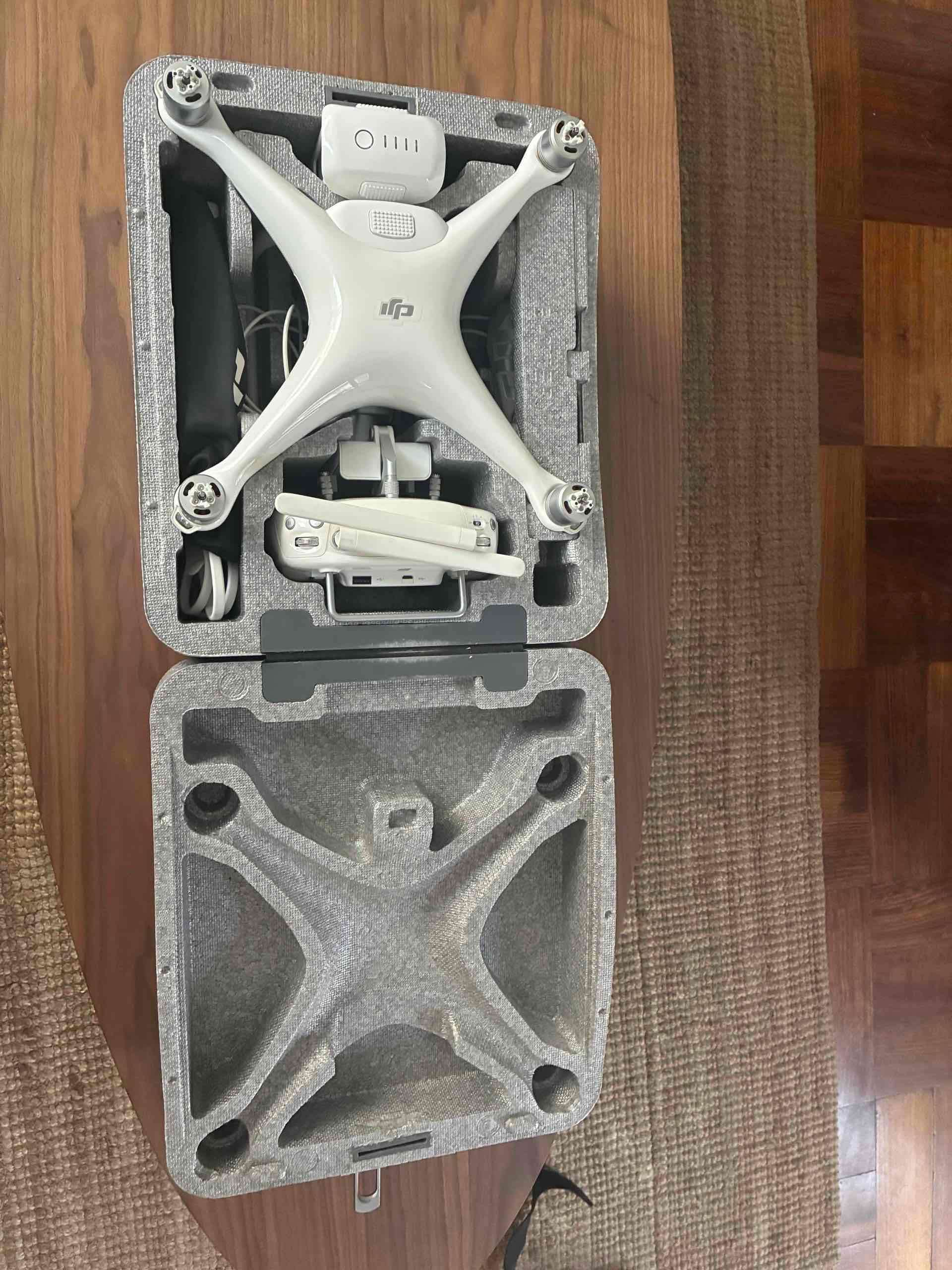 Drone DJI Phantom con accesorios - miniatura 3