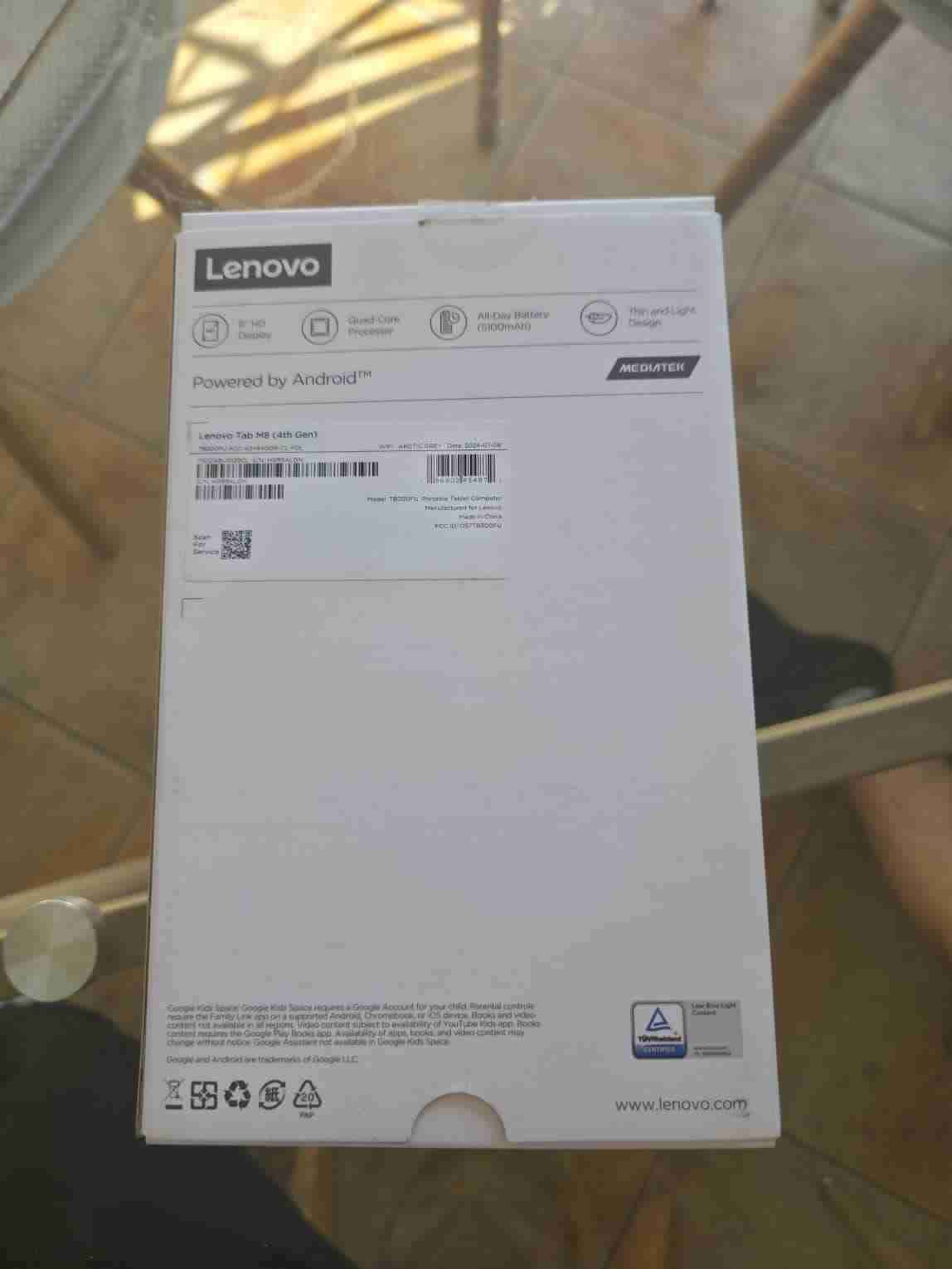 Tablet Lenovo Tab M8 con estuche - miniatura 4