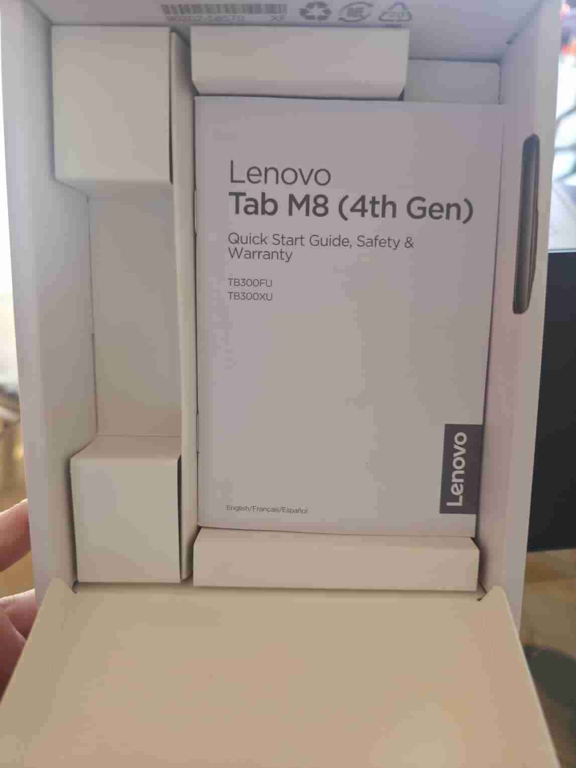 Tablet Lenovo Tab M8 con estuche - miniatura 6