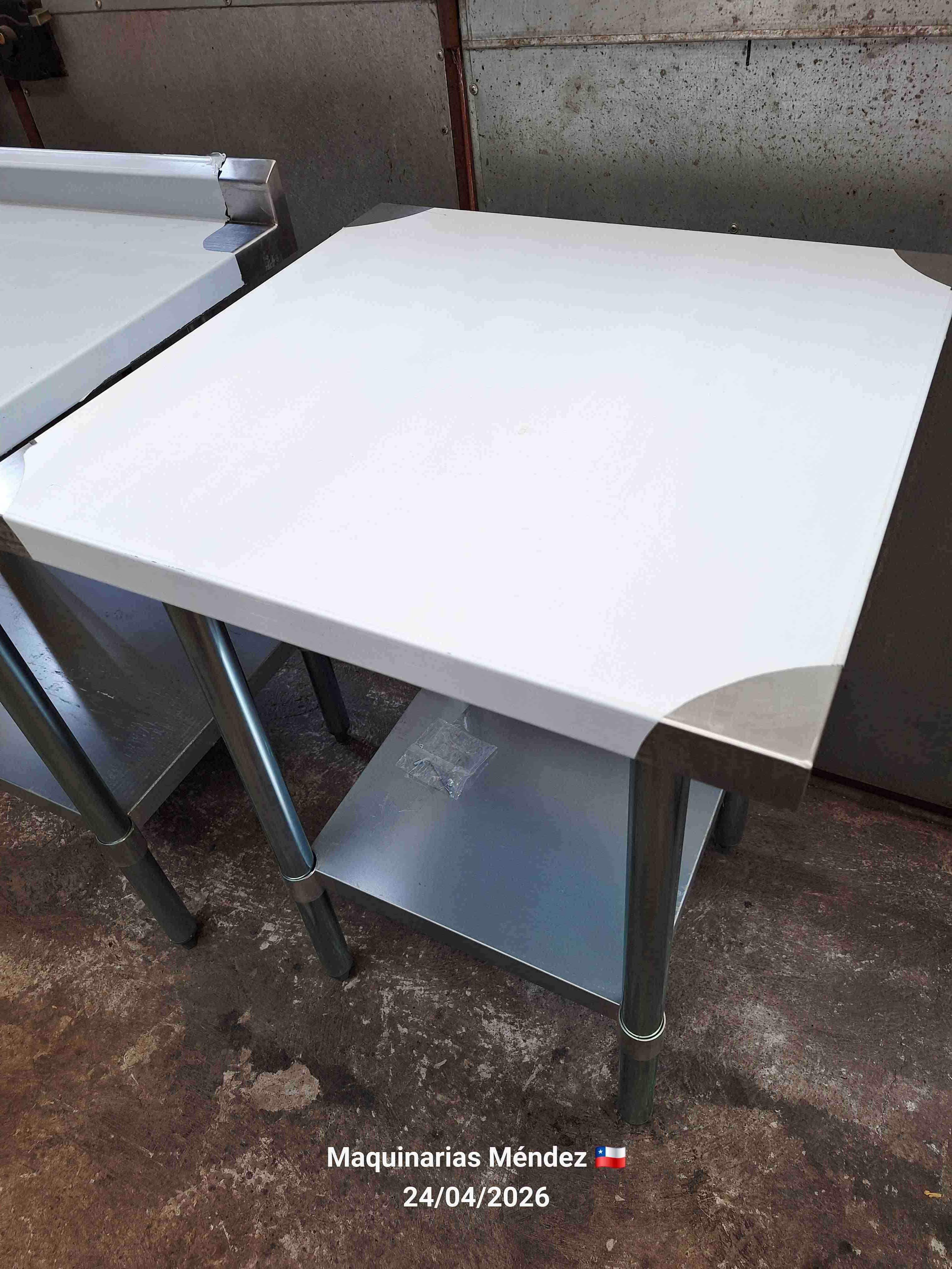 Mesa de trabajo de acero inoxidable - miniatura 2