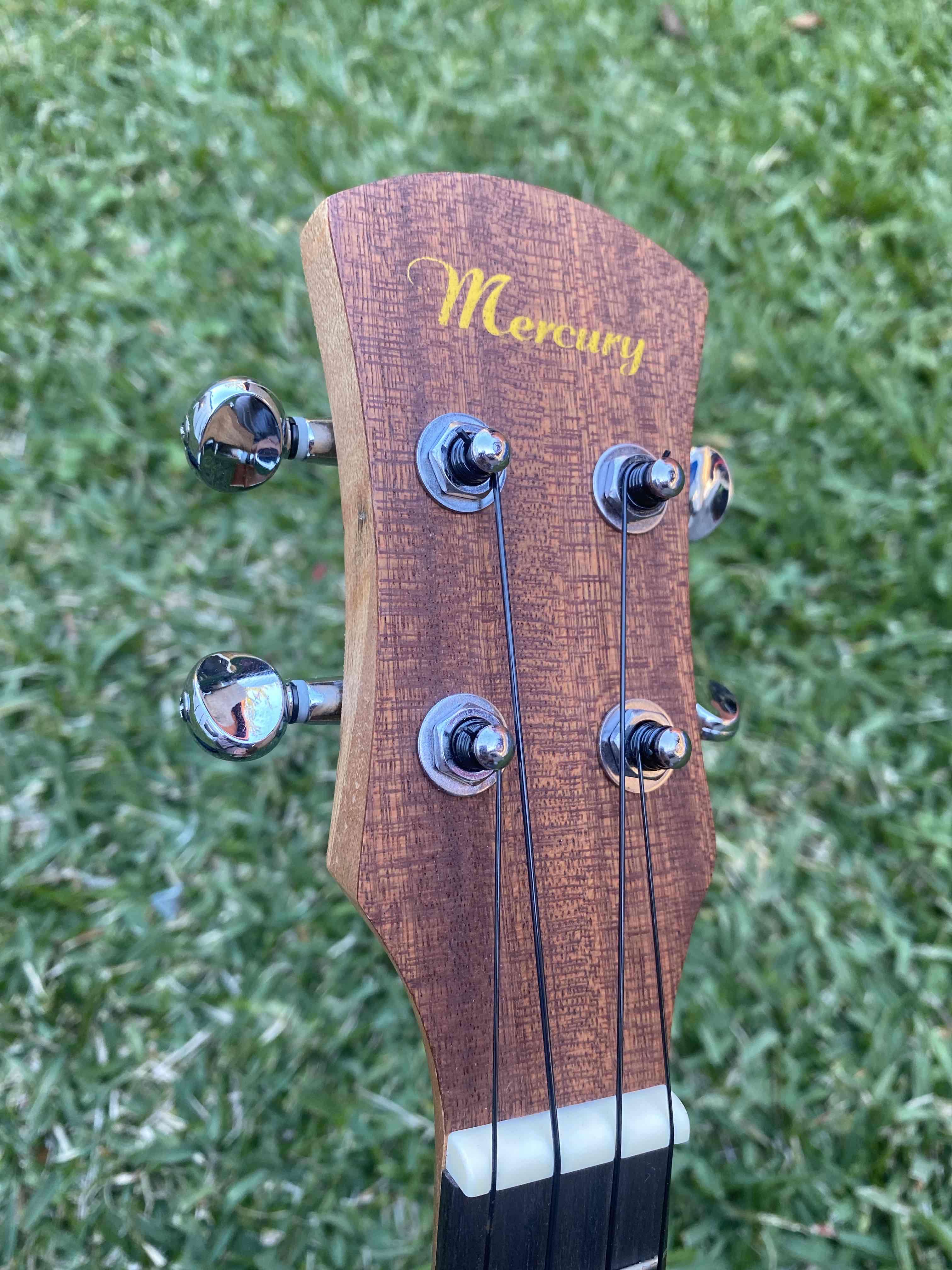 Ukulele soprano con funda - miniatura 2