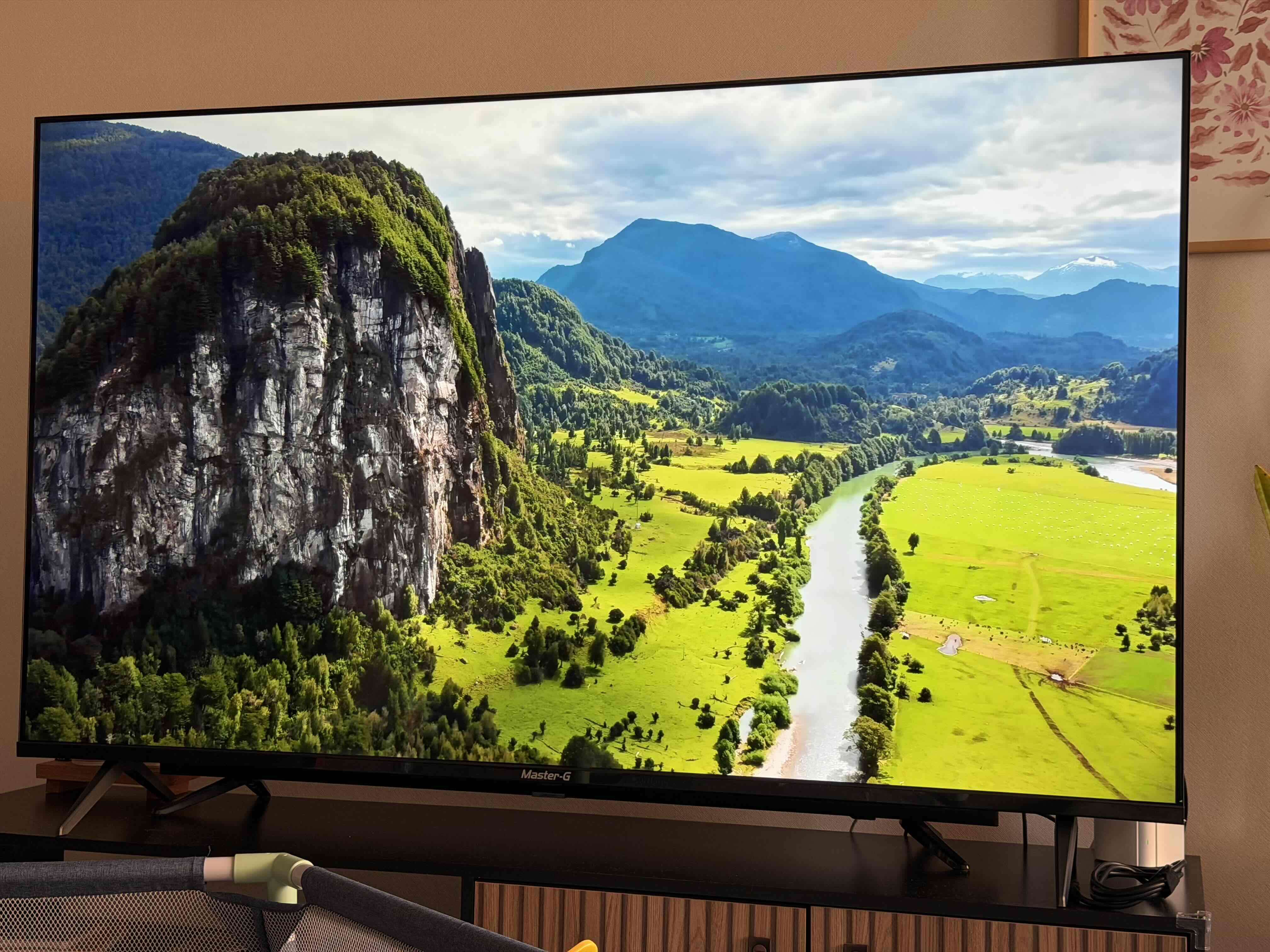 Televisor Master G MGAE6500F 65 pulgadas - miniatura 1