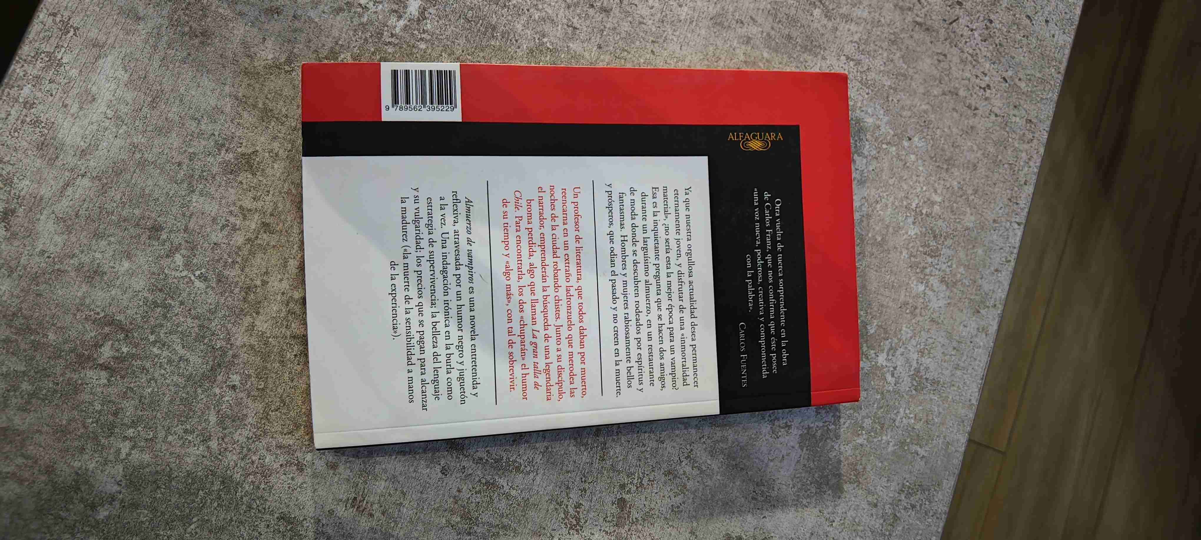 Libro 'Almuerzo de vampiros' - miniatura 3