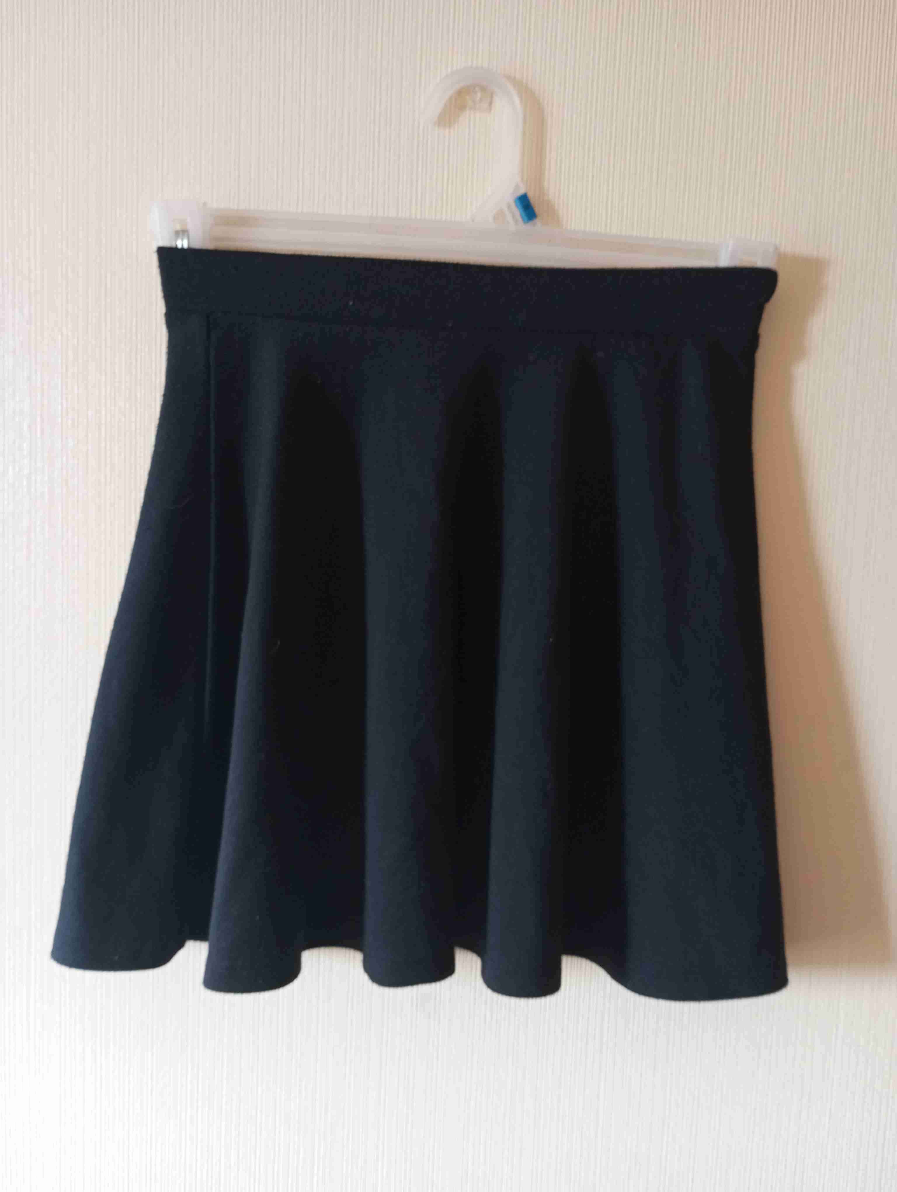 Falda negra básica (talla XS-S) - miniatura 2