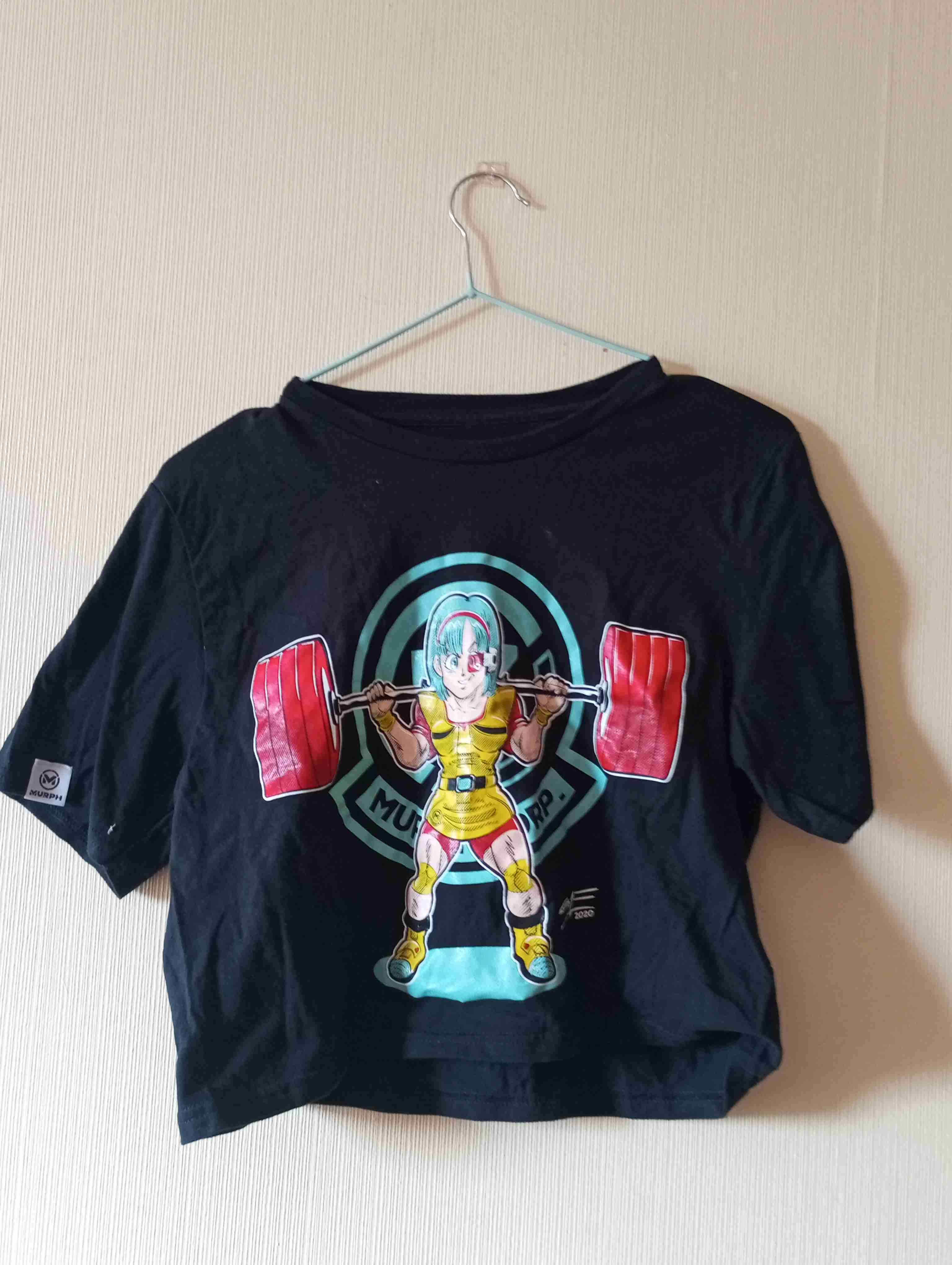 Polera negra con diseño - miniatura 3