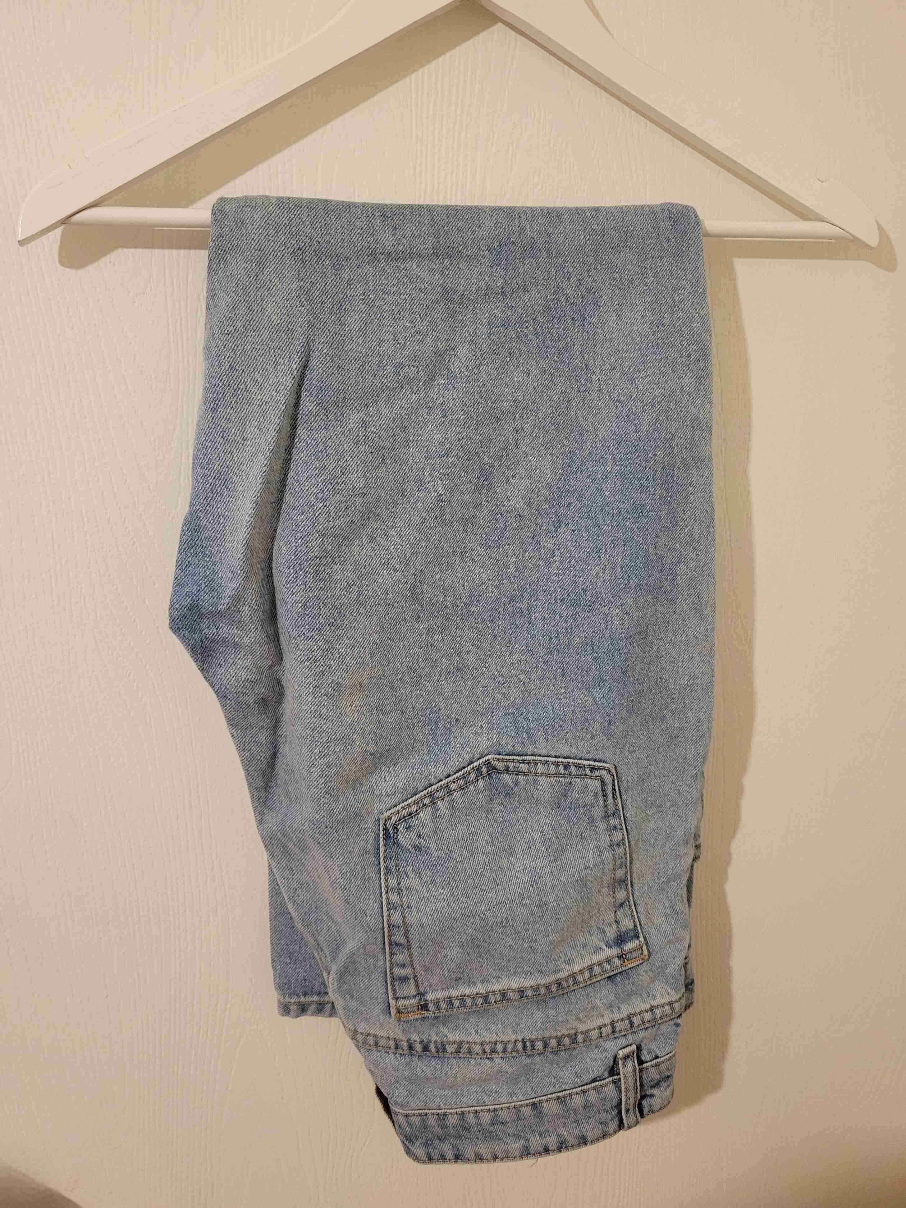 Mom jeans de mezclilla azul claro - miniatura 2