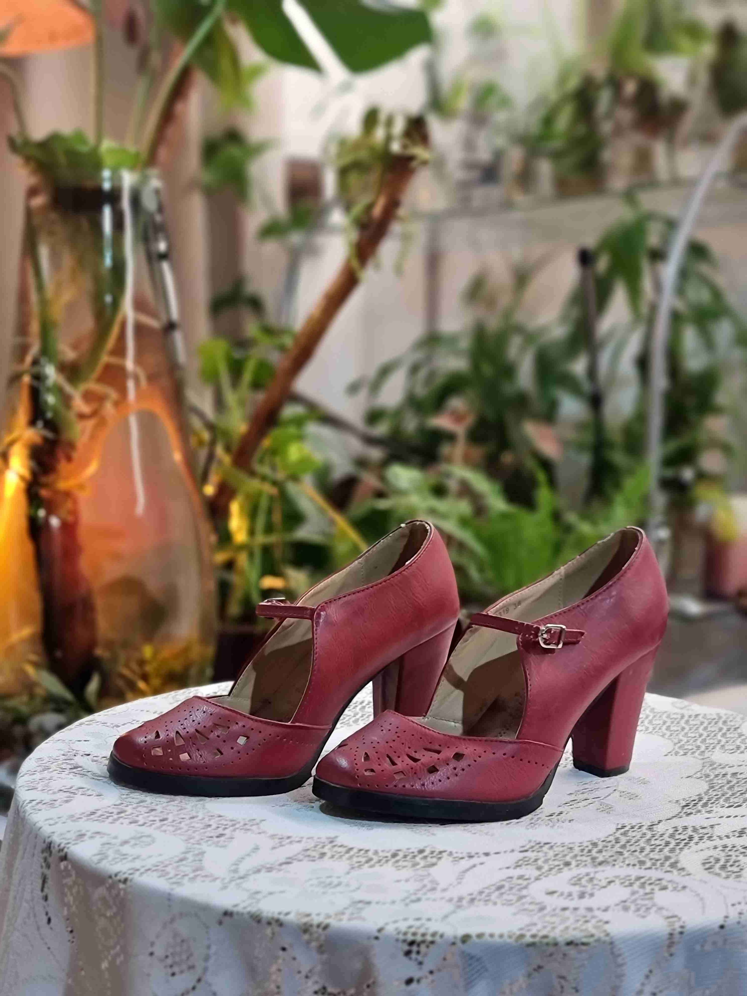 Zapatos de tacón rojos - miniatura 3