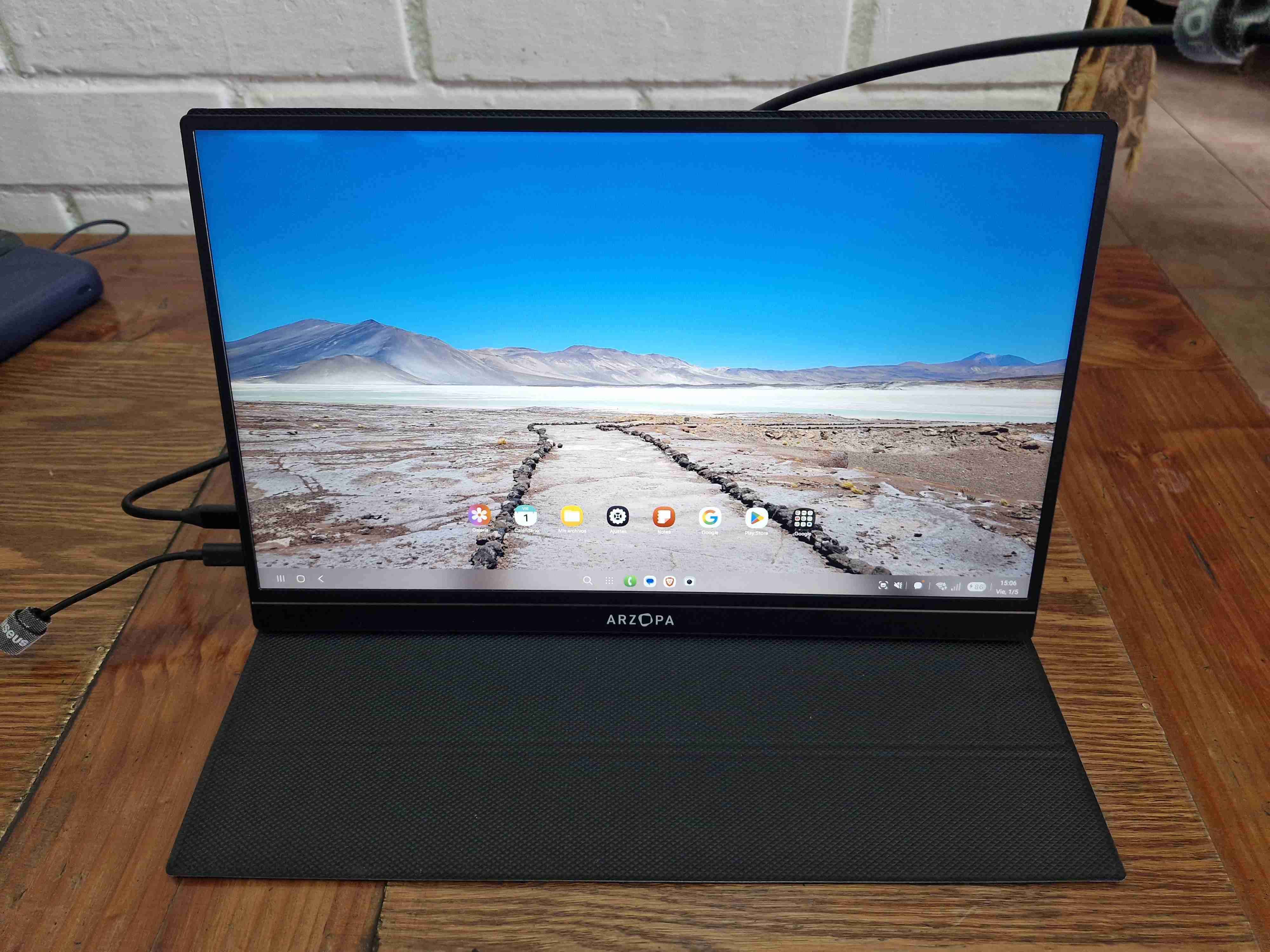 Monitor portátil ARZOPA de 15.6 pulgadas - miniatura 1